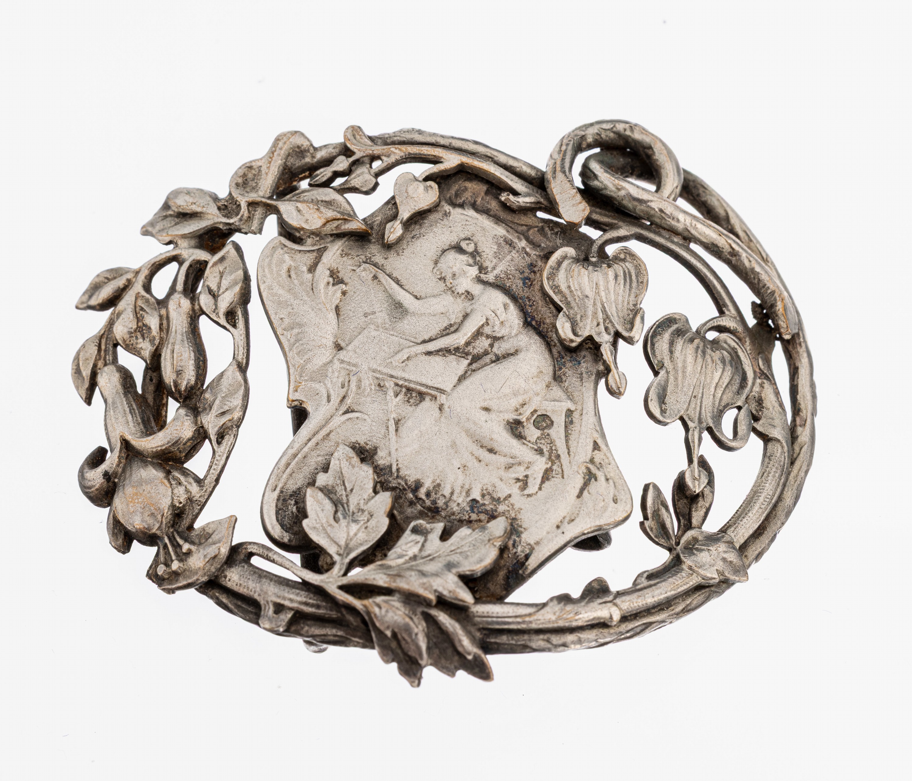 Image 27009324 - Jugendstil Gürtelschließe, Frankreich um 1900, Metall versilbert, Präsentation einer ...