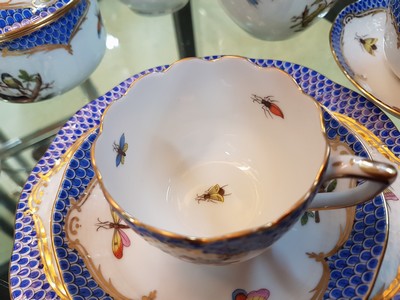 27009937c - Mokkaservice, Rothschild mit blauem Schuppenmuster, Herend, Ungarn, Porzellan, ...