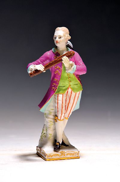 Image Porzellanfigur, KPM Berlin, um 1900, Flötenspieler, bunt bemalt, min. best. am ...
