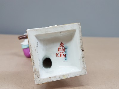 27010133f - Porzellanfigur, KPM Berlin, um 1900, Flötenspieler, bunt bemalt, min. best. am ...