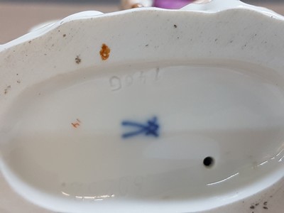 27010141f - Porzellanfigur, Meissen, 20. Jh., Weinverkäufer aus der Serie: Crie de Paris, Entw. von ...