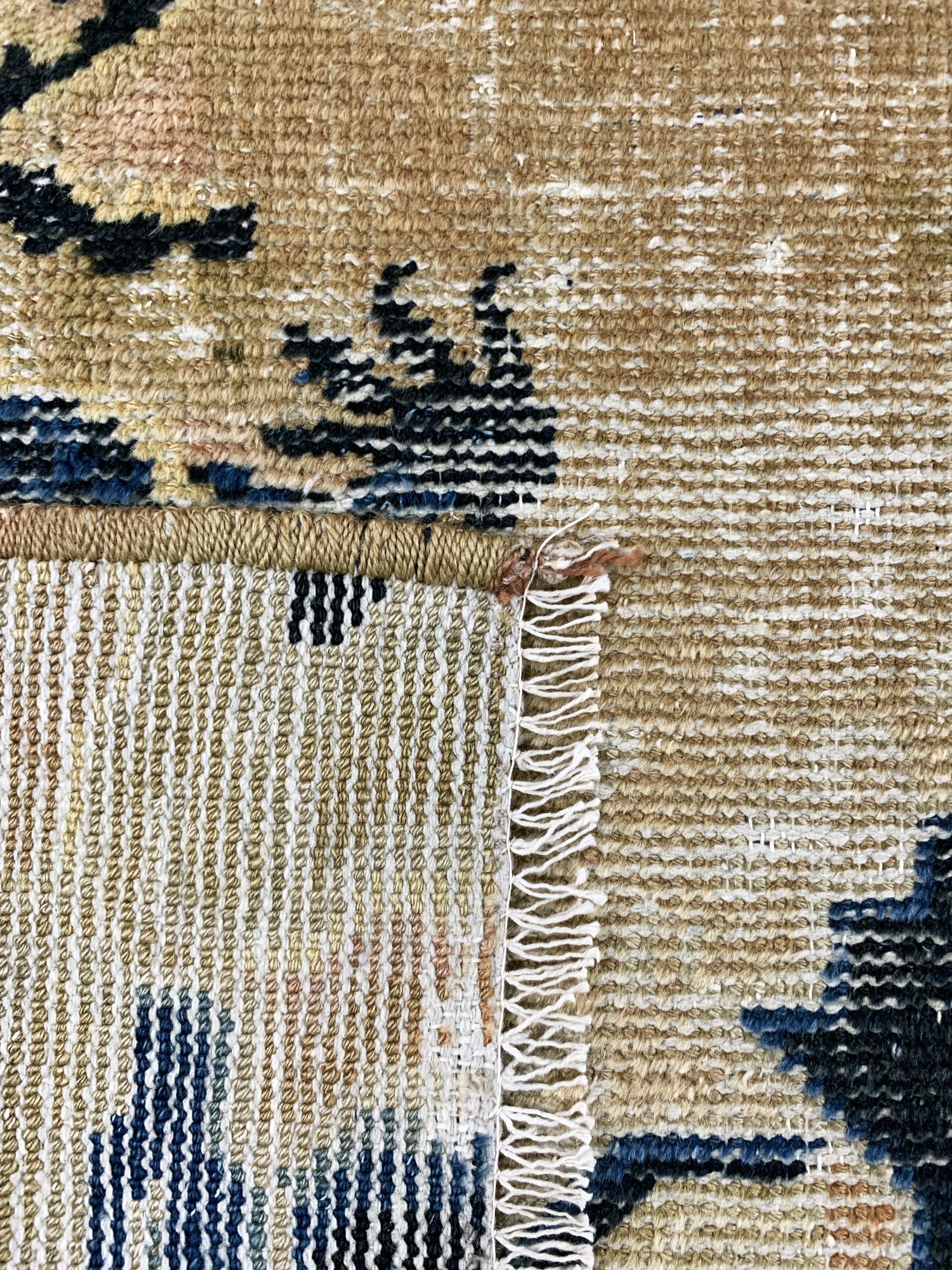 Detail f: Ning-Hsia"Drachen-Teppich", China, Anfang 19.Jhd, Wolle auf Baumwolle, ca. 176 x 103 cm,EHZ: 3(Rückseite mit ...
