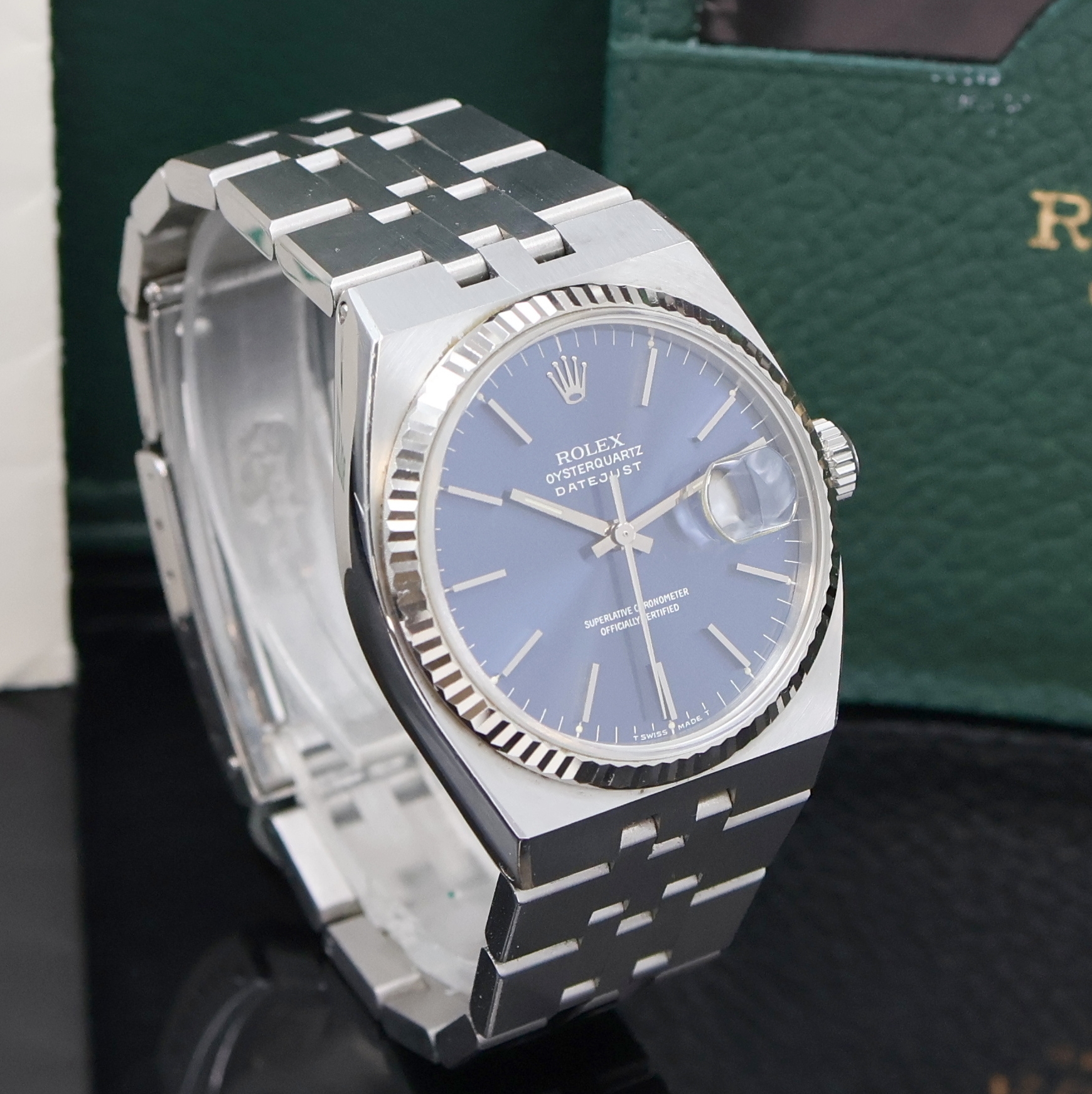 Detail d: ROLEX Oysterquartz Datejust Herrenarmbanduhr Referenz 17014, Schweiz verk. lt. beil. Zertifikat 02/1998, Chronometer der Superlative in Edelstahl ...