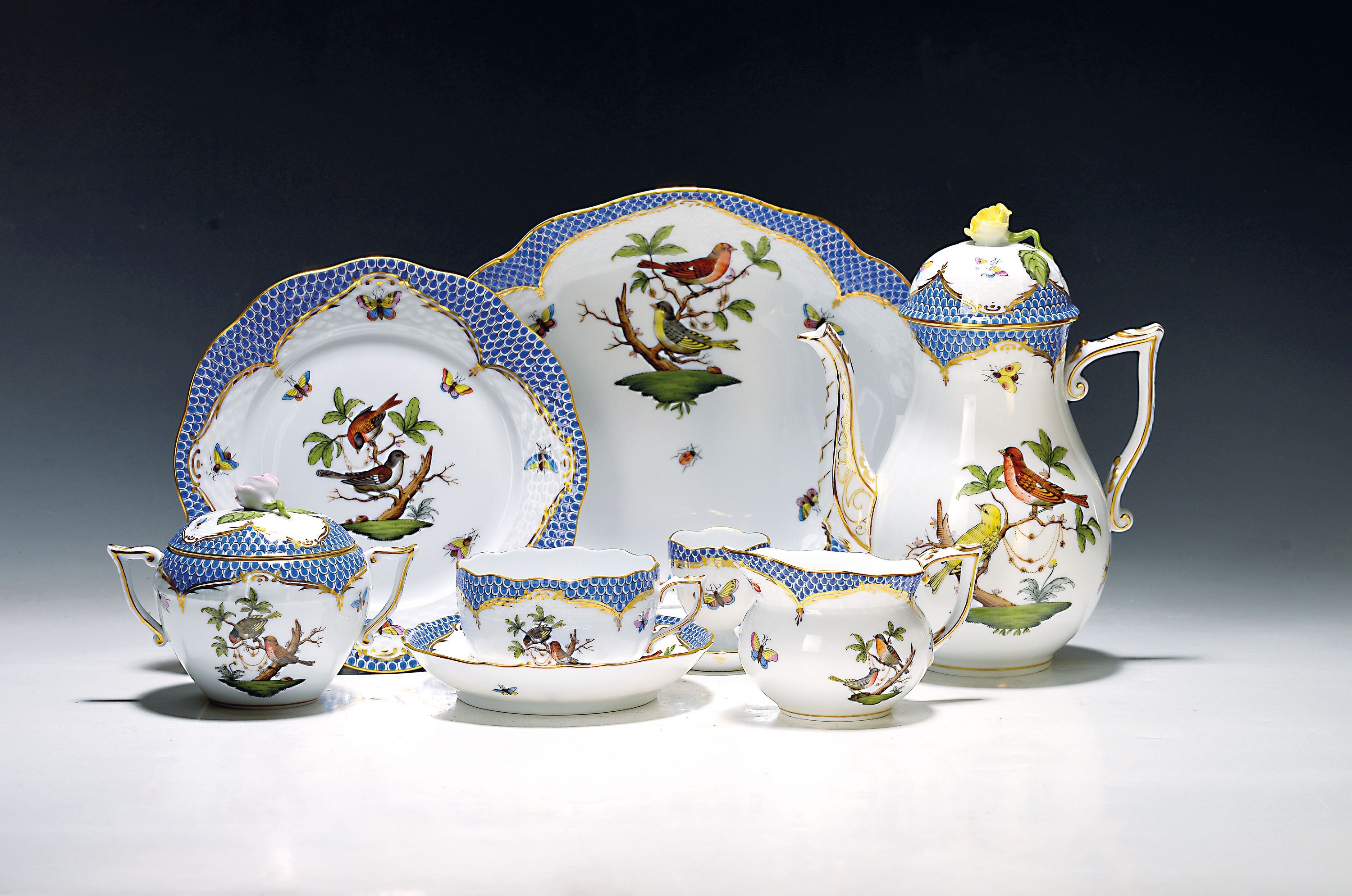 Image 27010233 - Frühstückservice für 6 Personen, Herend Ungarn, 20. Jh., Dekor Rothschild mit blauem ...