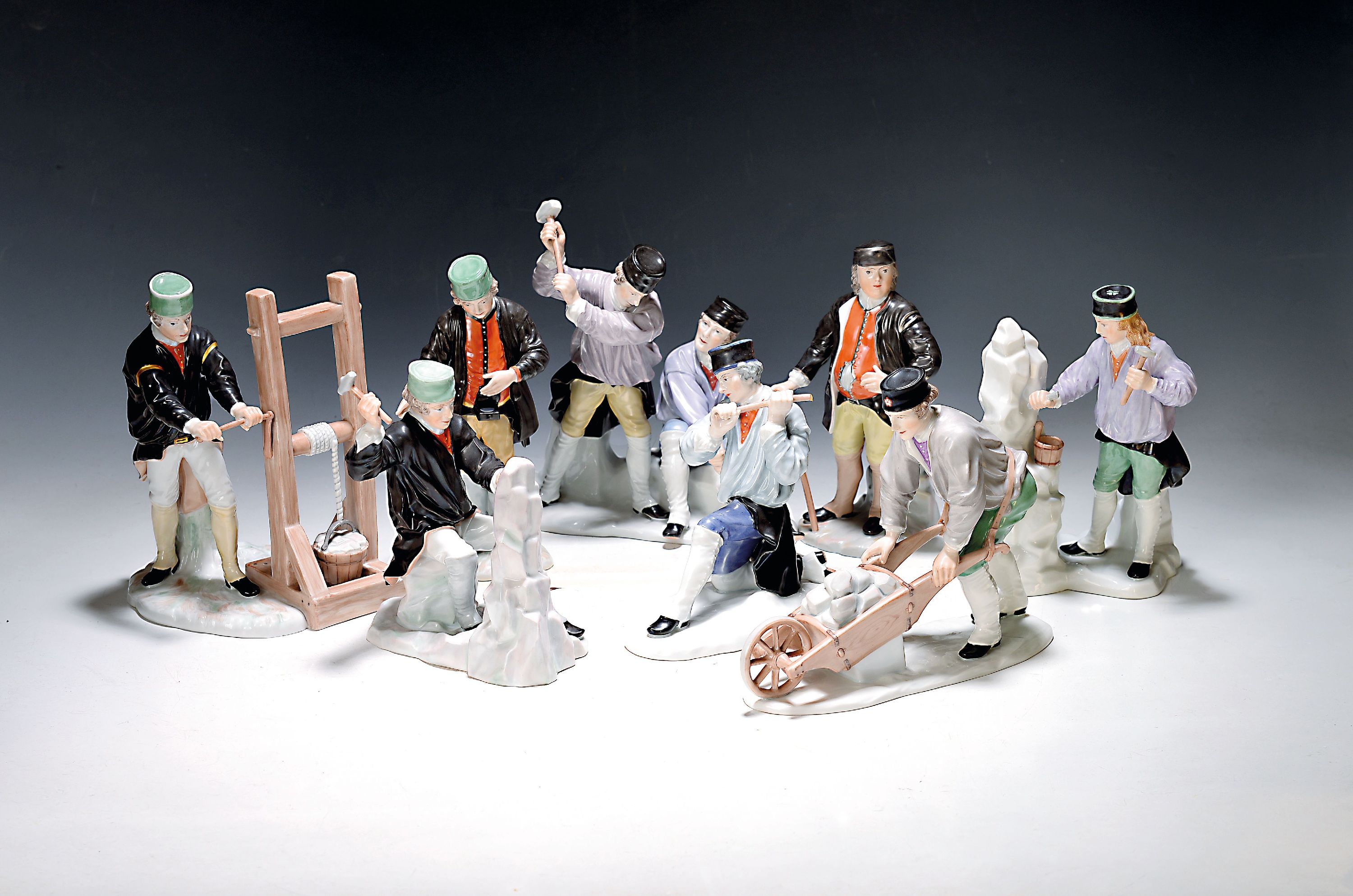 Image 27010263 - 8 Porzellanfiguren von Bergleuten, Fürstenberg, 2.Hälfte 20.Jh., Porzellan, farbig und ...