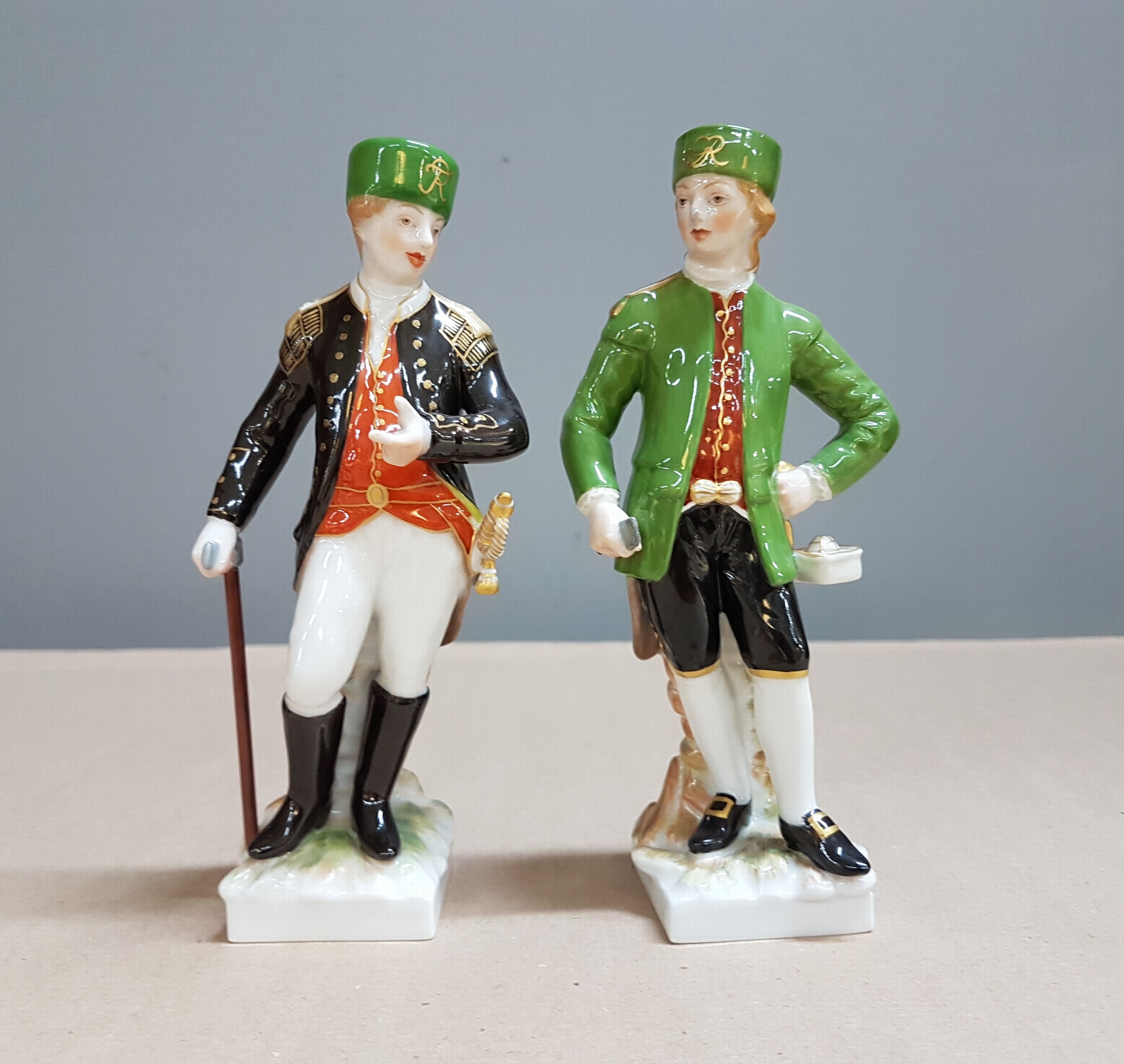 Detail a: 2 Porzellanfiguren Preußischer und Hannoverscher Bergmann, KPM Berlin, Entw. Johannes Eckstein (1735-1817), 2.Hälfte 20.Jh., Porzellan, ...