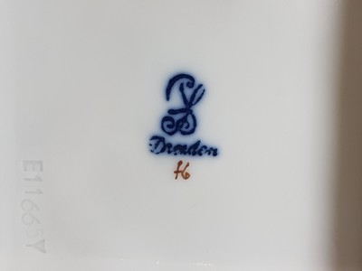 27010258k - 11 Porzellanfiguren der sog. ´Hüttenparade´, Potschappel, Dresden, Porzellan, farbig ...