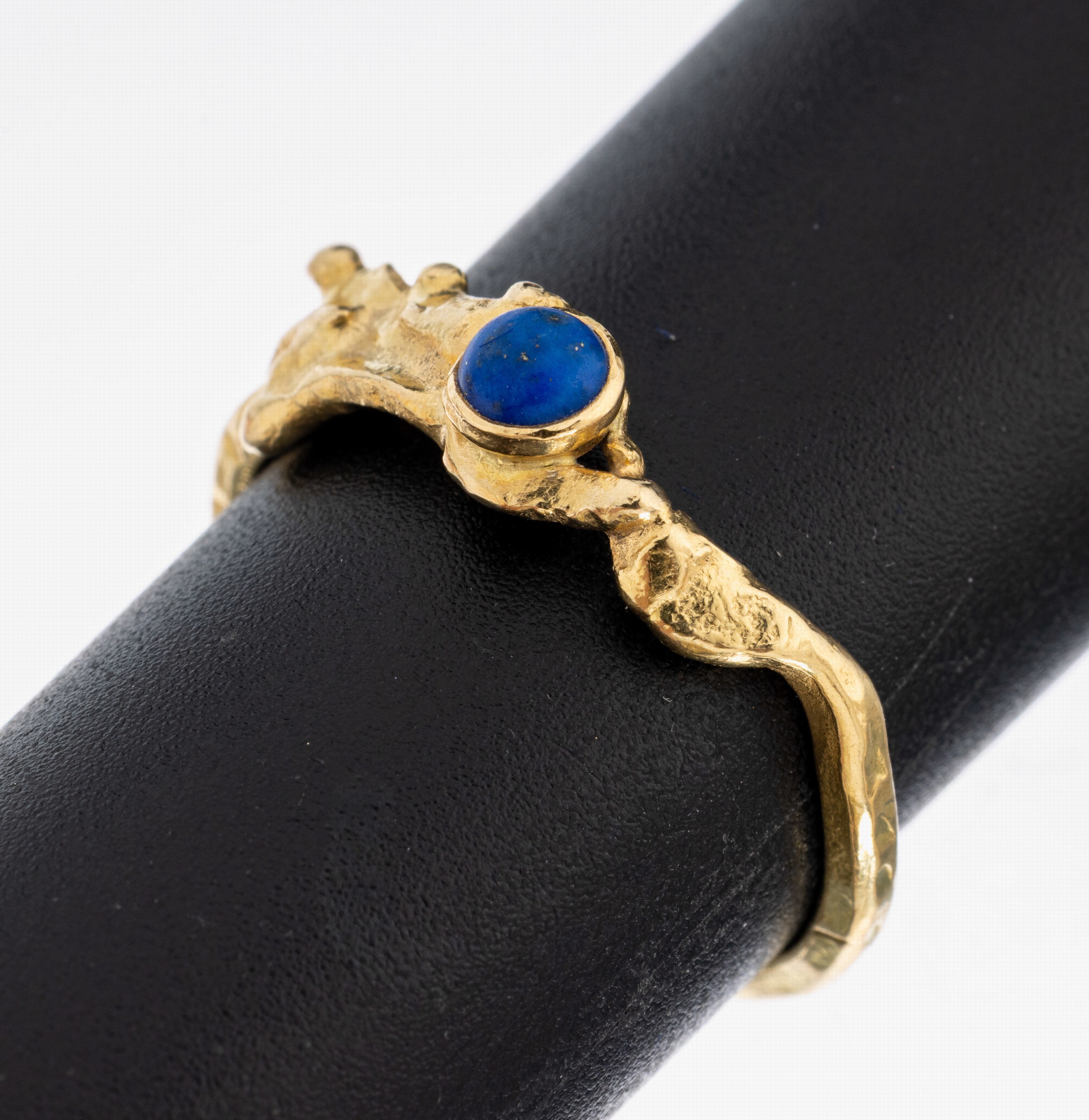 Image 27010305 - 18 kt Gold Lapislazuli-Ring, GG 750/000, abstrakte Ringschiene, kl. Lapislazuli- ...