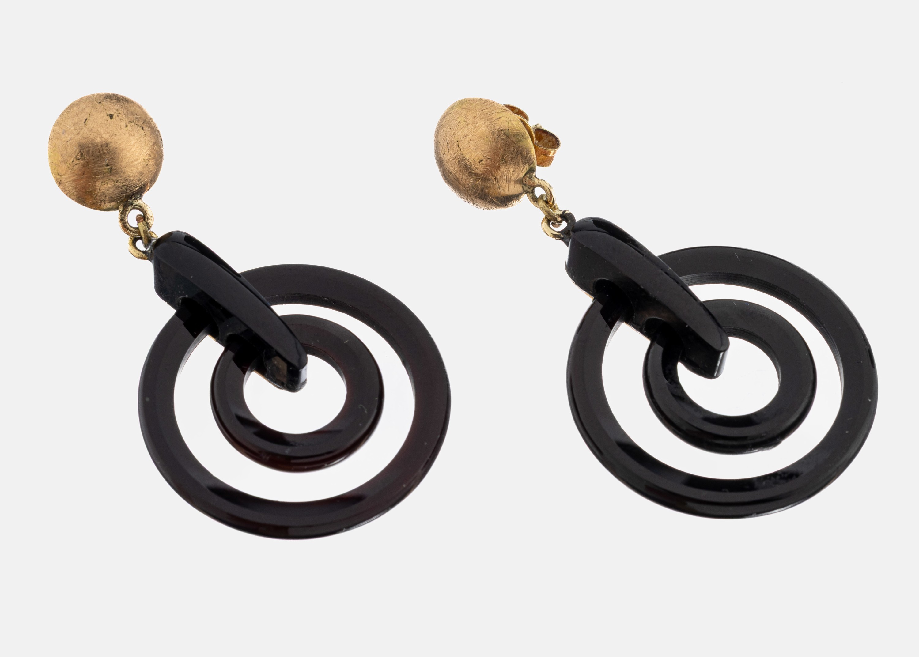 Image 27010313 - Paar 18 kt Gold Onyx-Ohrstecker, 1920er-30er Jahre, GG 750/000, GG-Stecker sat., sek., ...