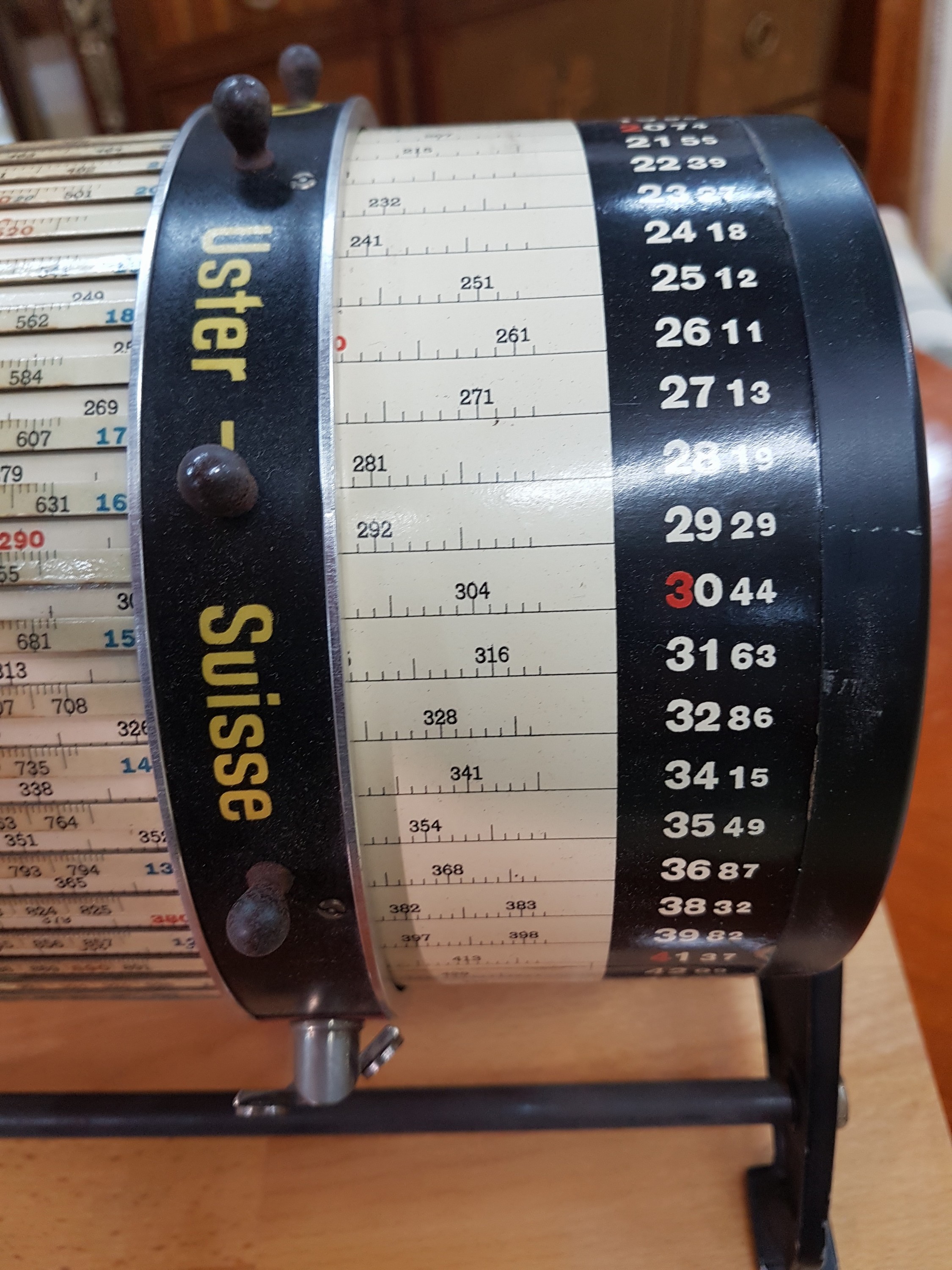 Detail f: Rechenwalze, Loga-Calculator, National Rechenwalze AG, Zürich, System "Billeter", neuzeitlicher Nachbau, nach dem Entw. von Julius ...