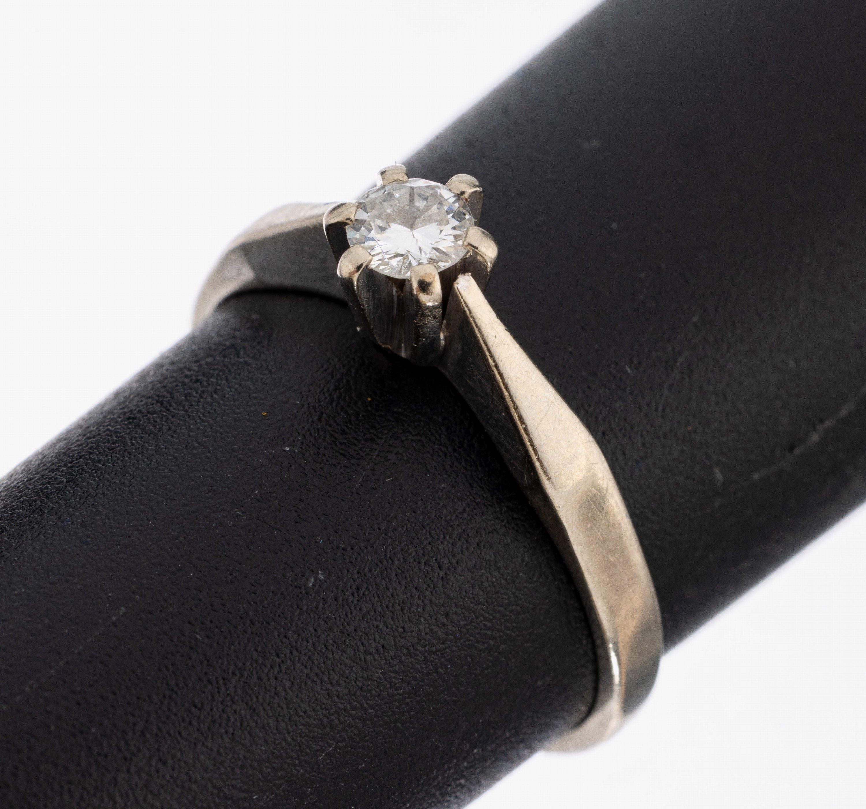 Image 27010525 - 14 kt Gold Brillant-Ring, WG 585/000, Brillant ca. 0.18 ct Weiß/si, RW 53, ca. 2.0 g ...