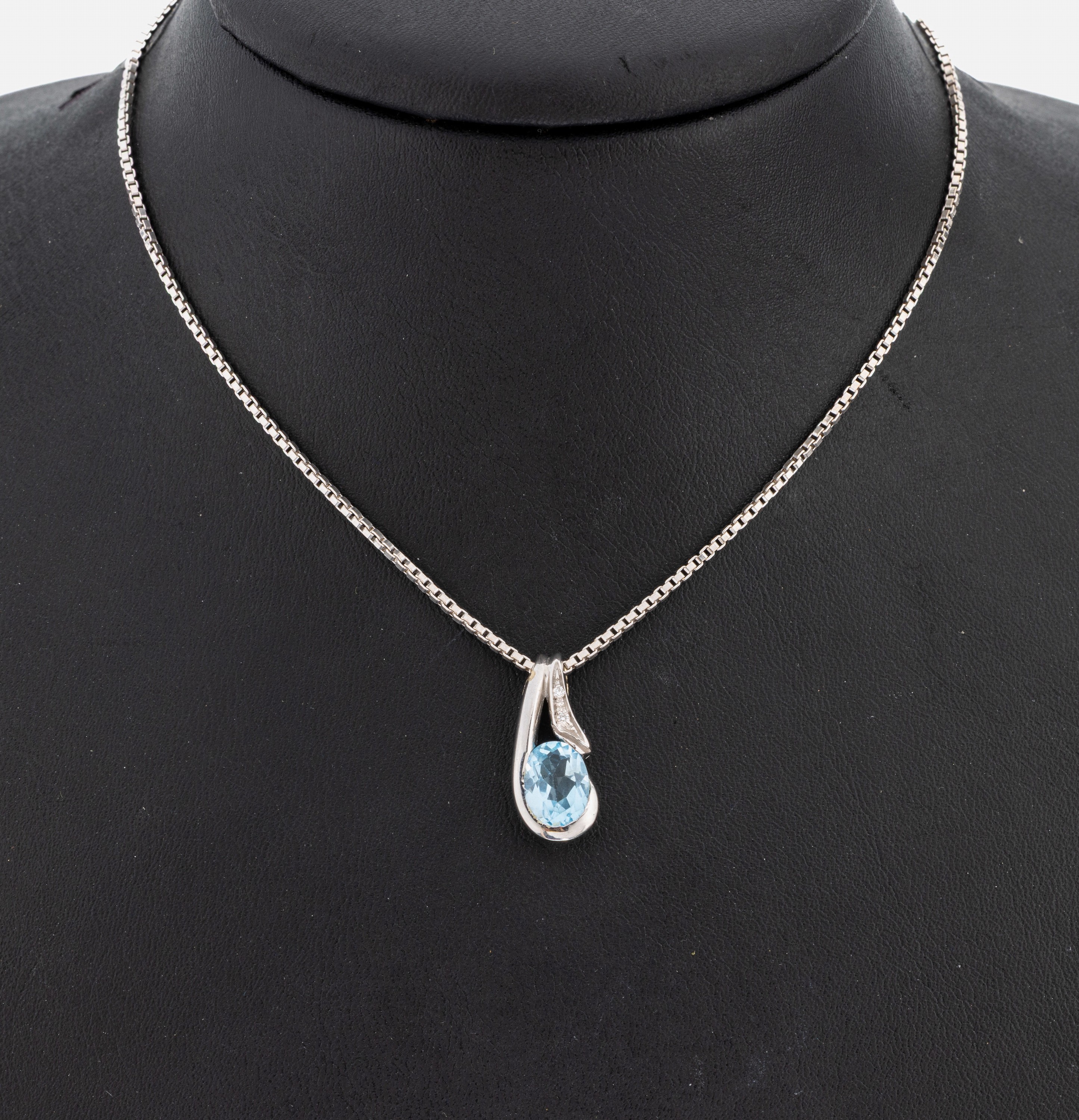 Image 27010582 - 18 kt Gold Topas-Brillant-Anhänger, WG 750/000, ovalfacett. Blautopas (beh.) ca 1.40 ...