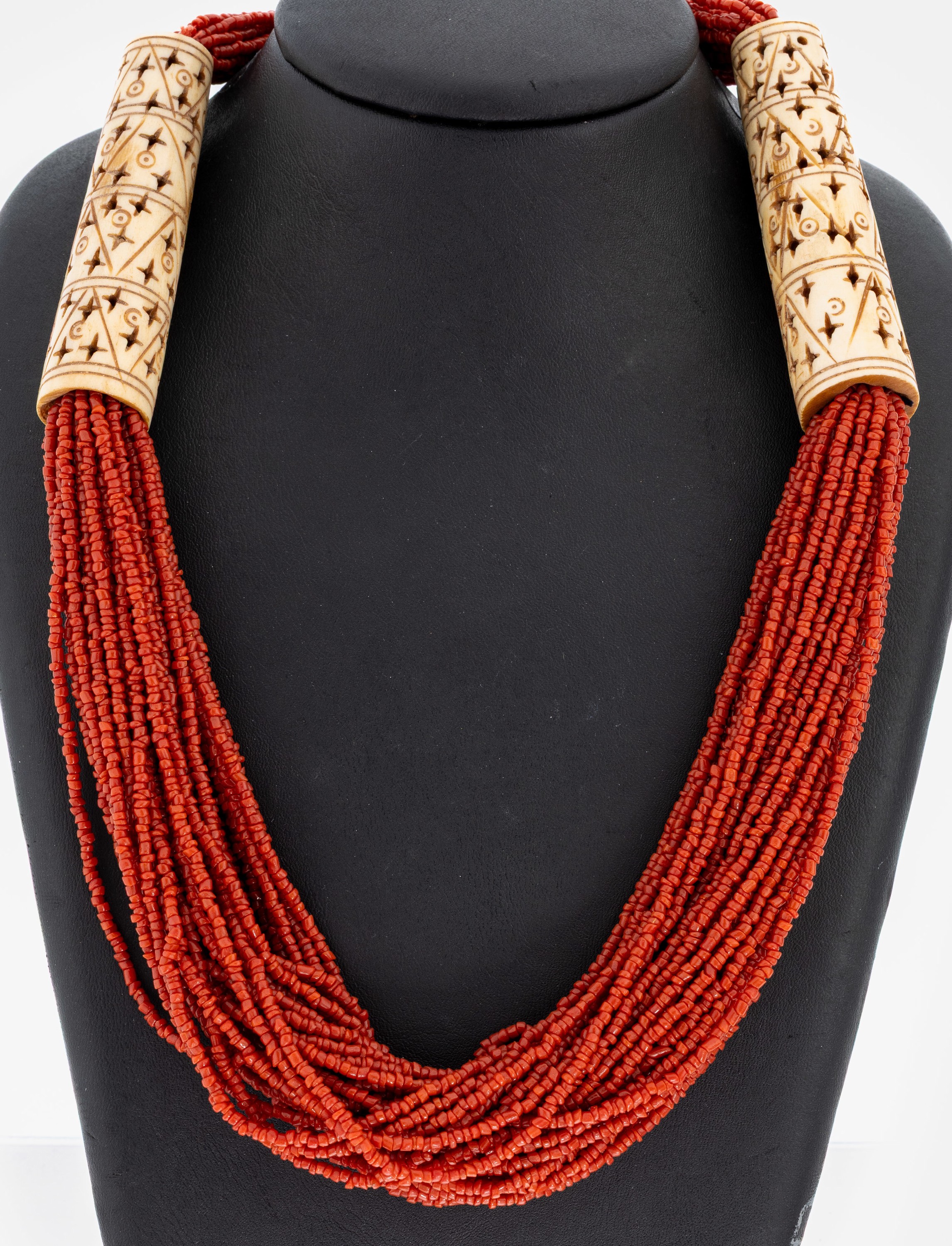 Image 27010645 - Ausgefallenes Korallen-Collier, vermutlich aus Afrika, Seitenstränge 20 rhg., ...