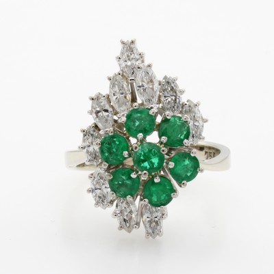 Image Ring mit Smaragden und Diamanten, WG 750/000, 7 Smaragde zus. ca. 1.05 ct, ...