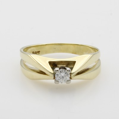 Image Ring mit Brillant, GG 585/000, Brill. in WG Krappenfassung ca. 0.10 ct feines Weiß/vs, ...