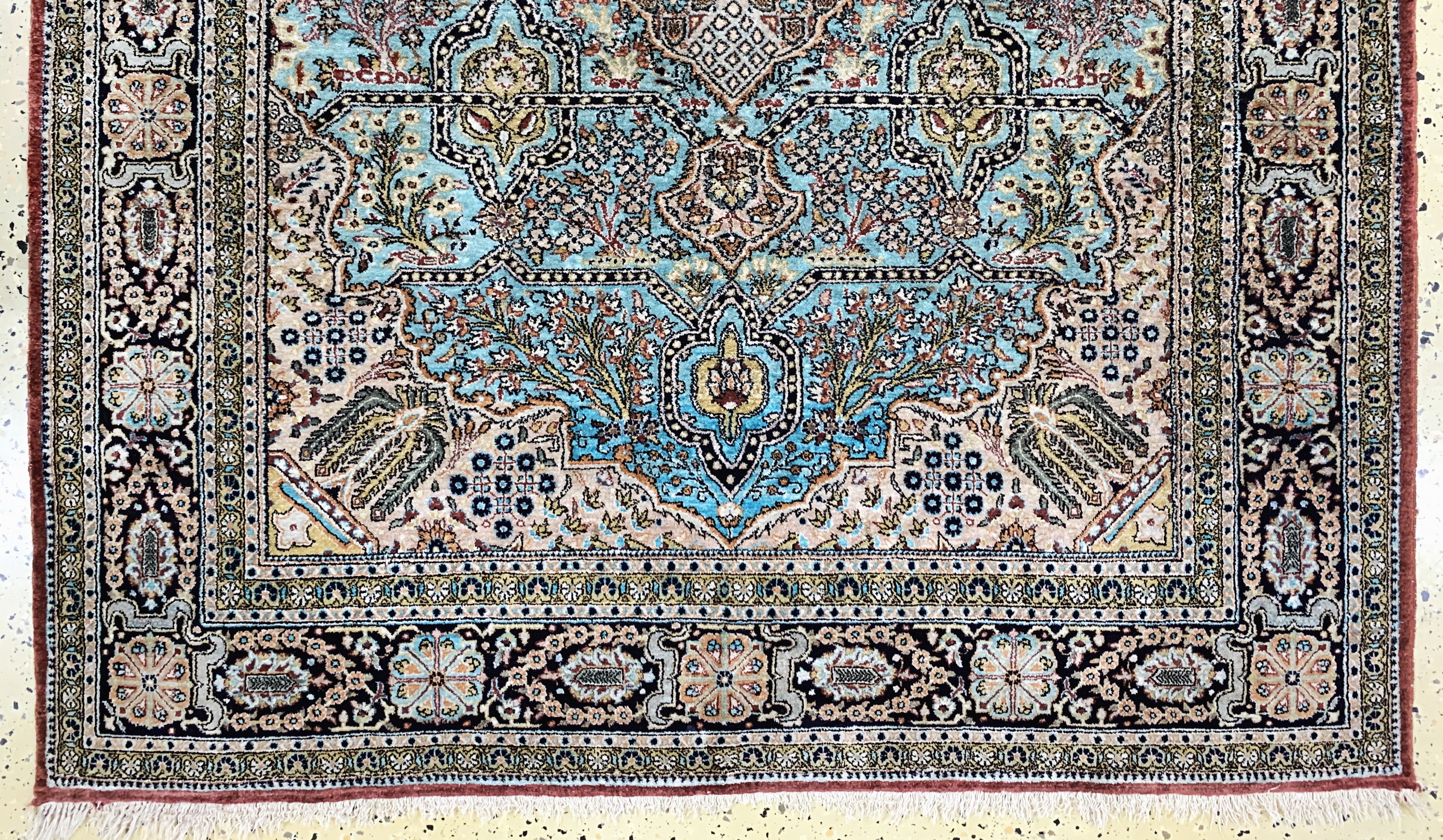 Detail c: Ghom Seide, Persien, Mitte 20.Jhd, reine Naturseide, ca. 205 x 140 cm, EHZ: 2