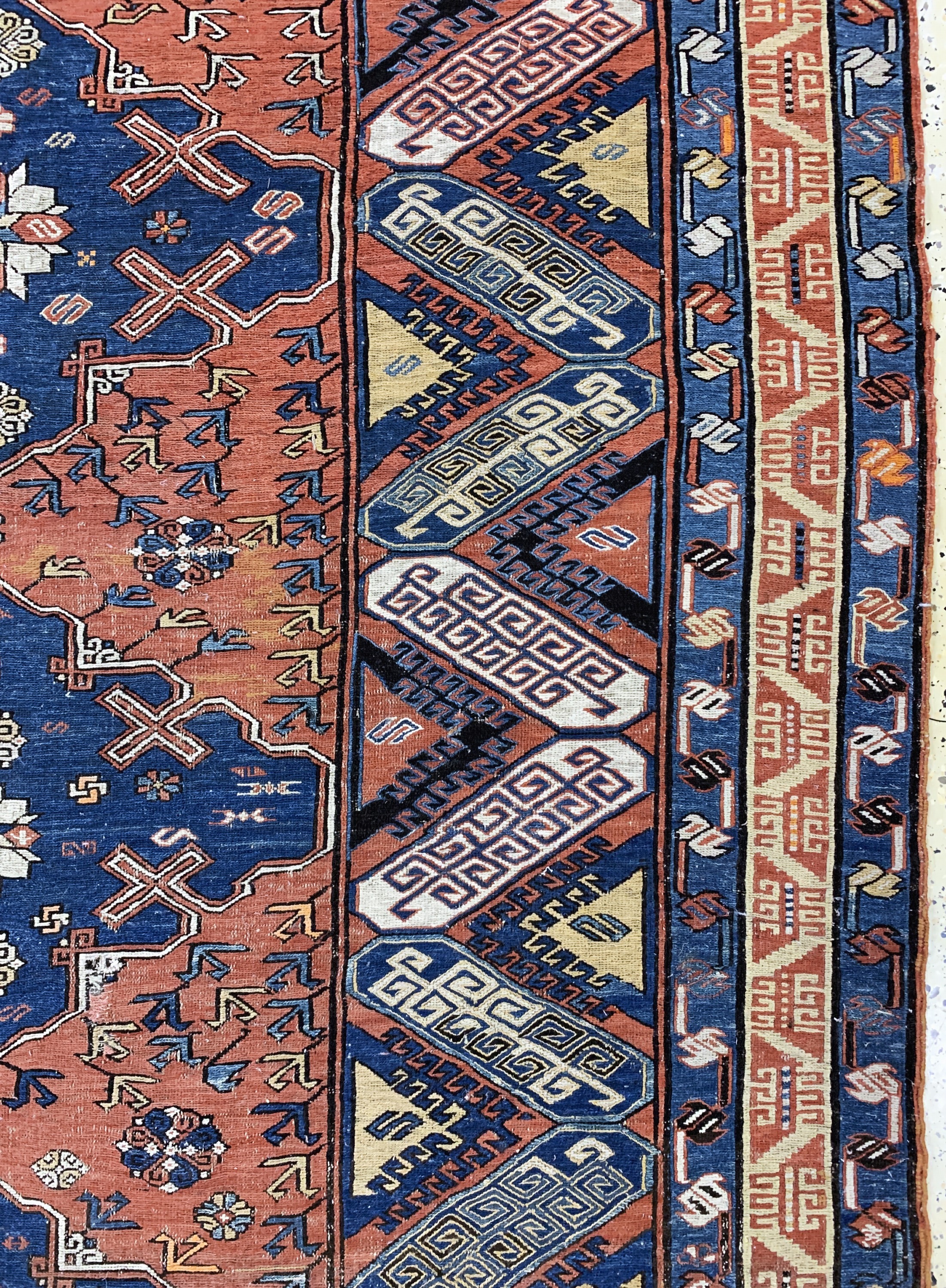 Detail e: Antiker Sumakh, Kaukasus, 19.Jhd, Wolle aufWolle, ca. 290 x 165 cm, EHZ: 2, (kleine Restaurierungen)