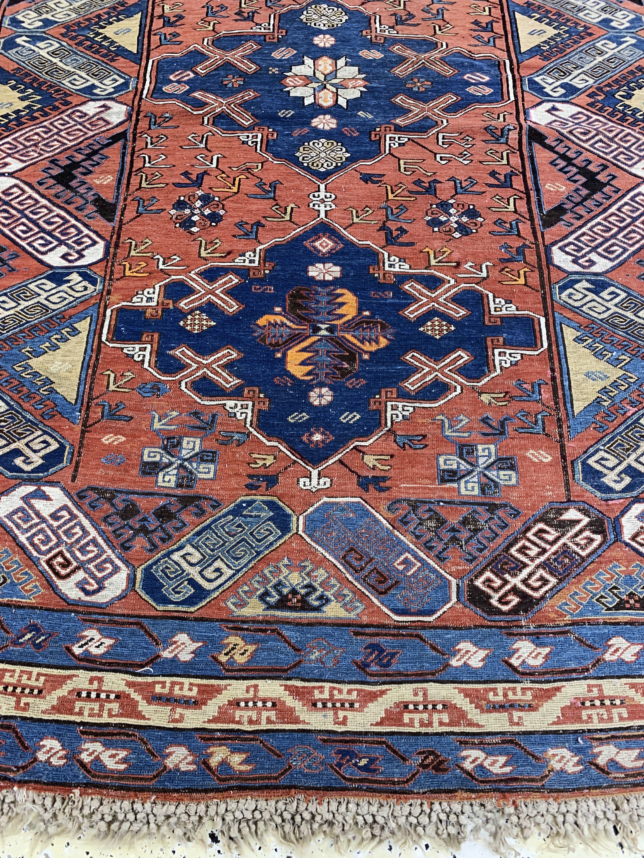 Detail h: Antiker Sumakh, Kaukasus, 19.Jhd, Wolle aufWolle, ca. 290 x 165 cm, EHZ: 2, (kleine Restaurierungen)