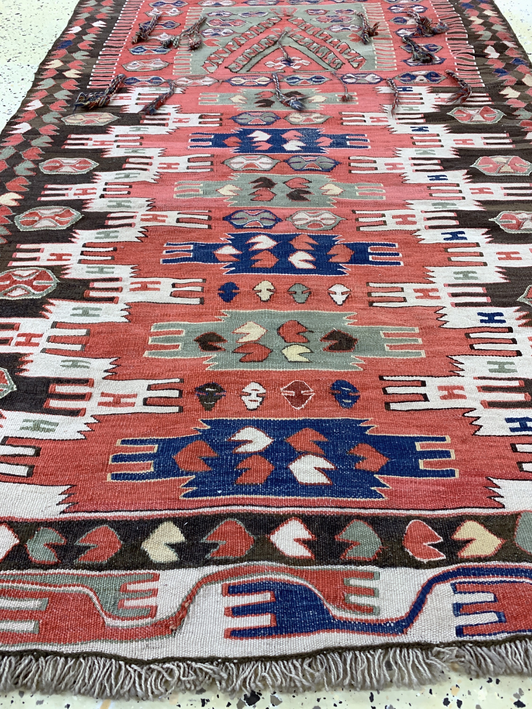 Detail d: Anatol Kelim, Türkei, Anfang 20.Jhd, Wolle auf Wolle, ca. 180 x 110 cm, EHZ: 2