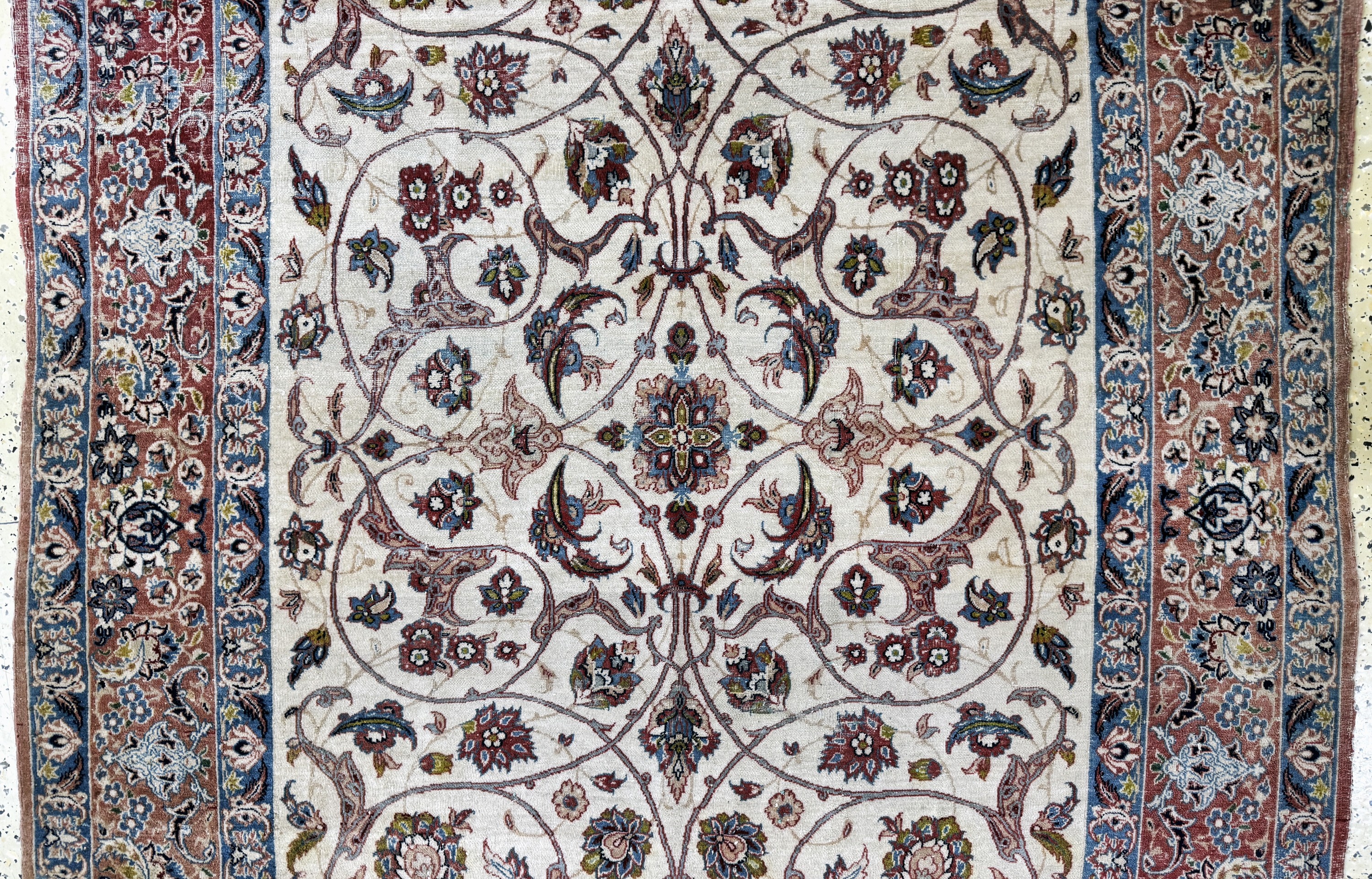 Detail b: Esfahan antik, Persien, um 1900, Korkwolle auf Baumwolle, ca. 235 x 145 cm, Reinigungsbedürftig, EHZ: 4