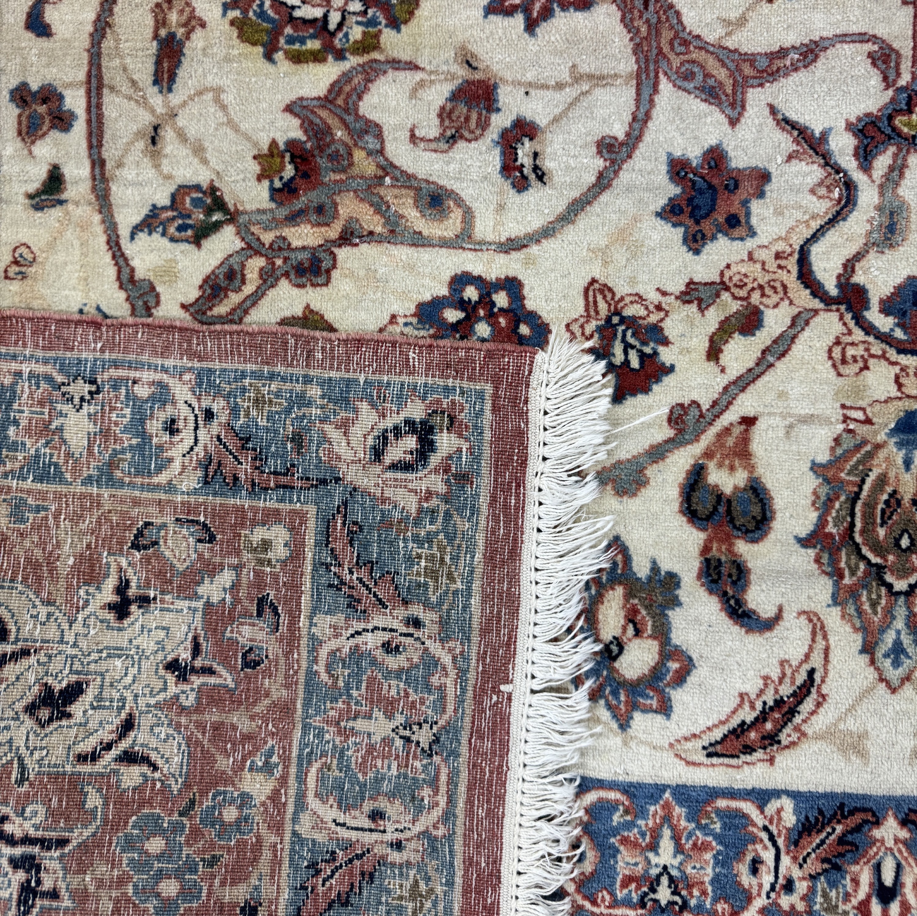 Detail e: Esfahan antik, Persien, um 1900, Korkwolle auf Baumwolle, ca. 235 x 145 cm, Reinigungsbedürftig, EHZ: 4