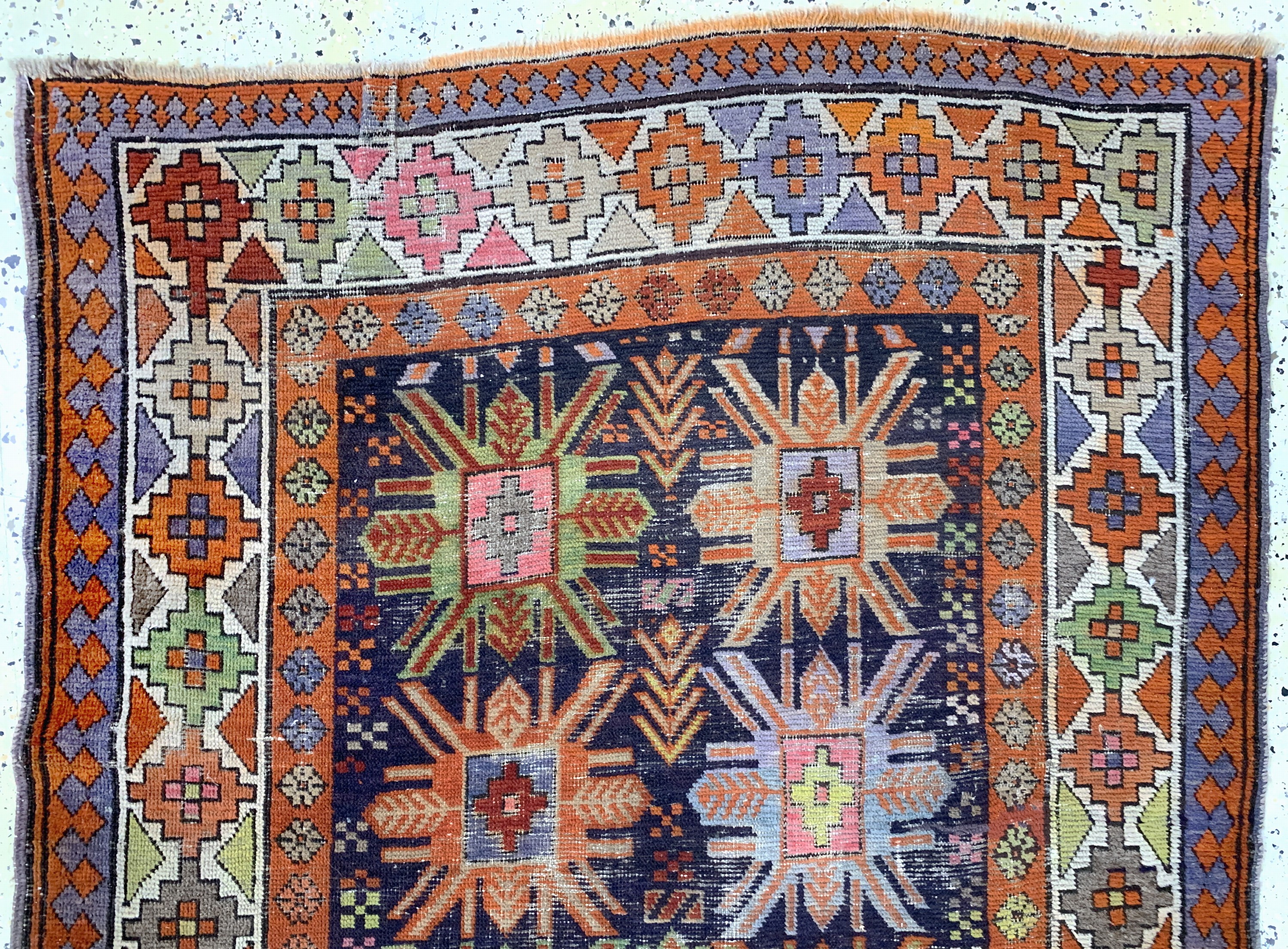 Detail a: Antiker Kazak, Kaukasus, um 1900, Wolle aufWolle, ca. 270 x 120 cm, EHZ: 3-4