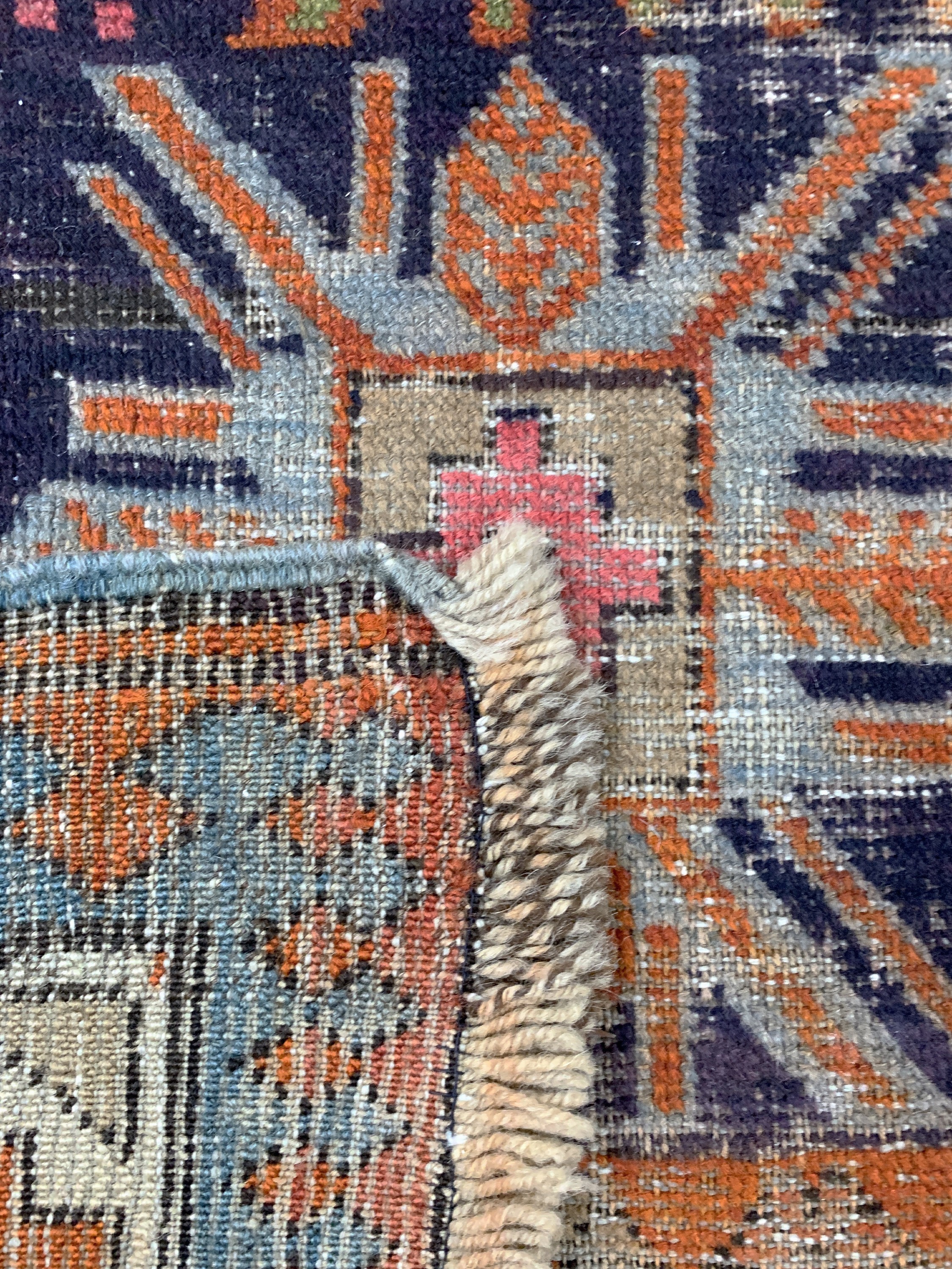 Detail f: Antiker Kazak, Kaukasus, um 1900, Wolle aufWolle, ca. 270 x 120 cm, EHZ: 3-4