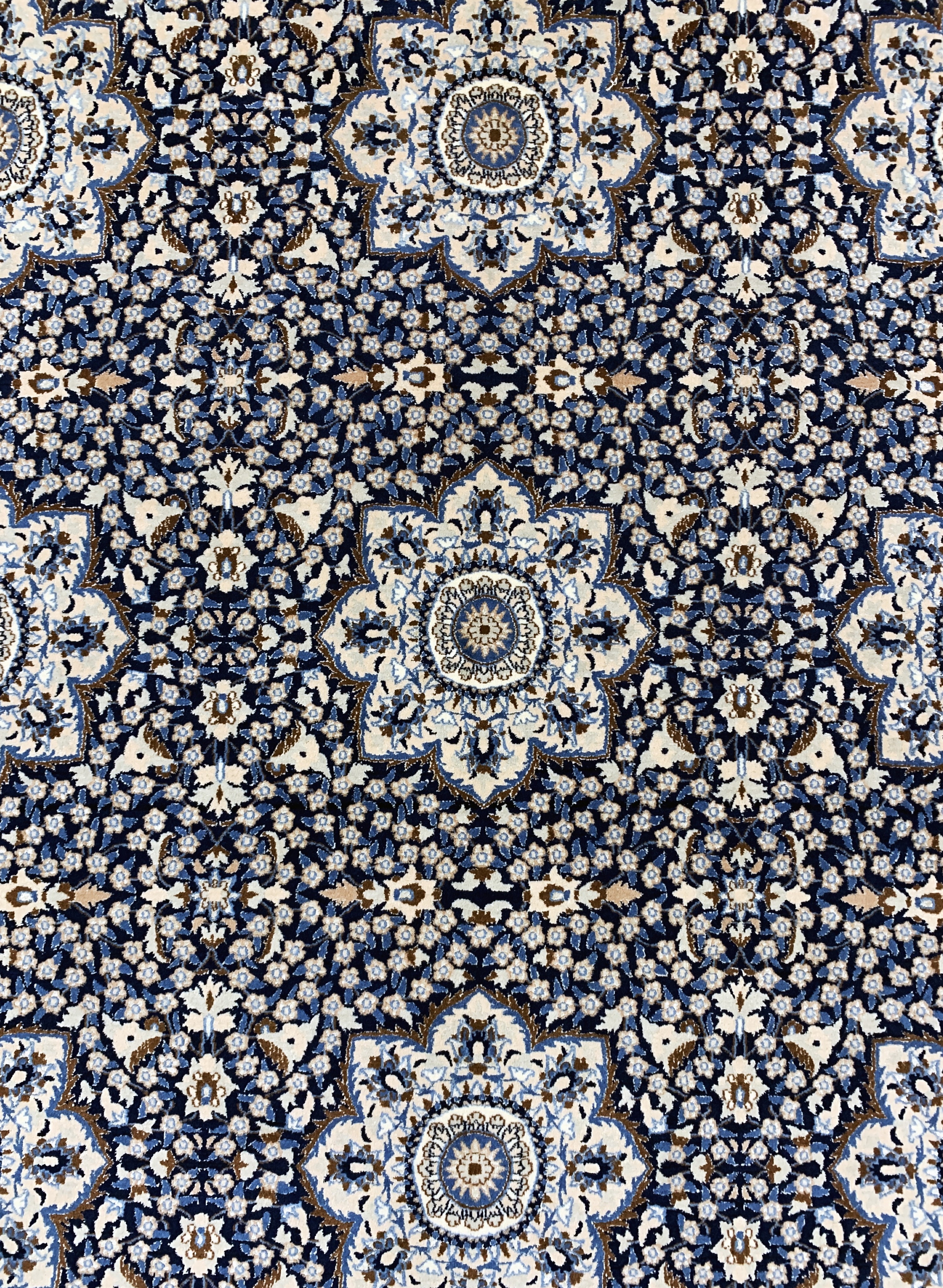 Detail c: Nain fein(9 La), Persien, Ende 20.Jhd, Korkwolle mit Seide, ca. 280 x 170 cm, ca. 500.000 Kn/qm, EHZ: 2