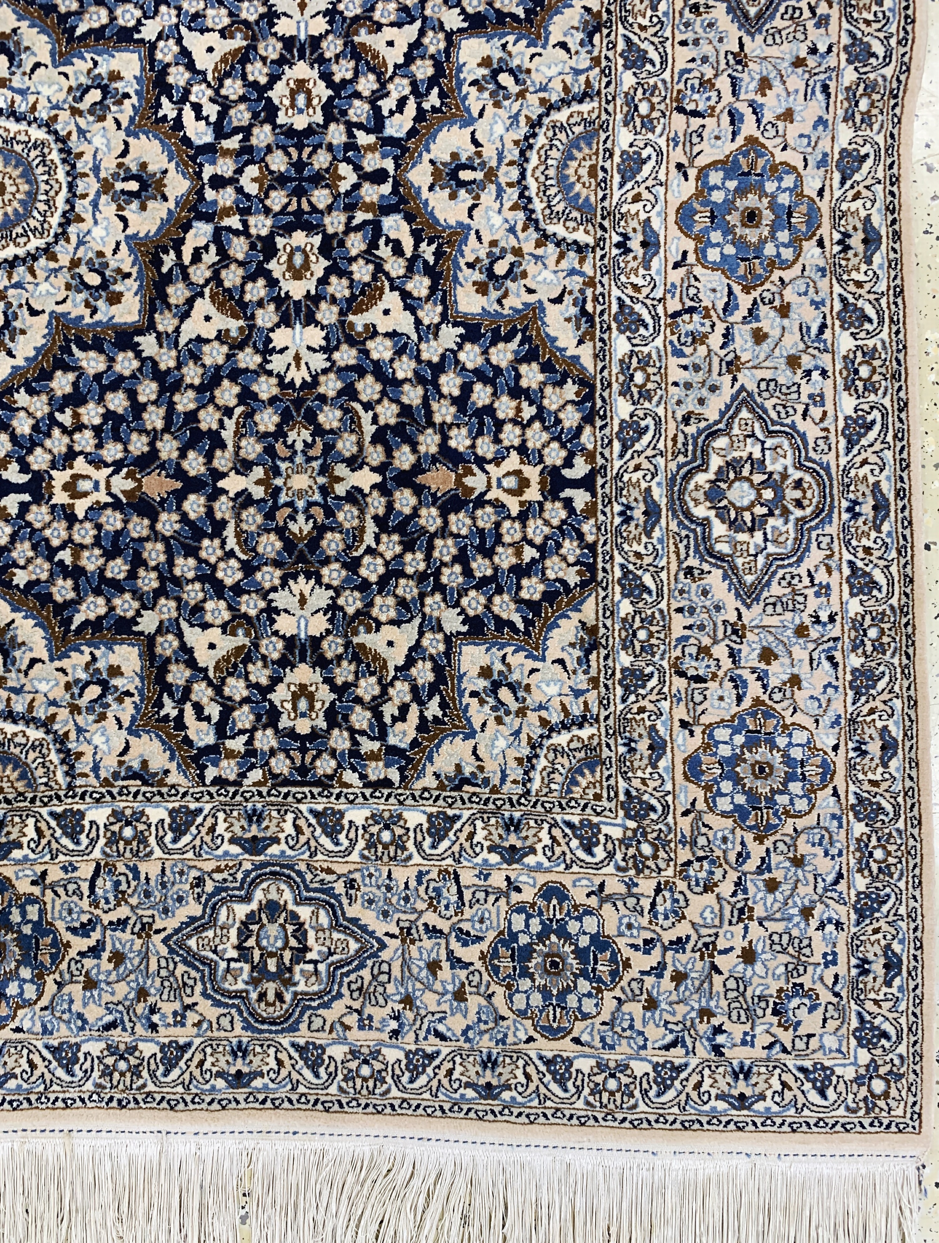 Detail d: Nain fein(9 La), Persien, Ende 20.Jhd, Korkwolle mit Seide, ca. 280 x 170 cm, ca. 500.000 Kn/qm, EHZ: 2