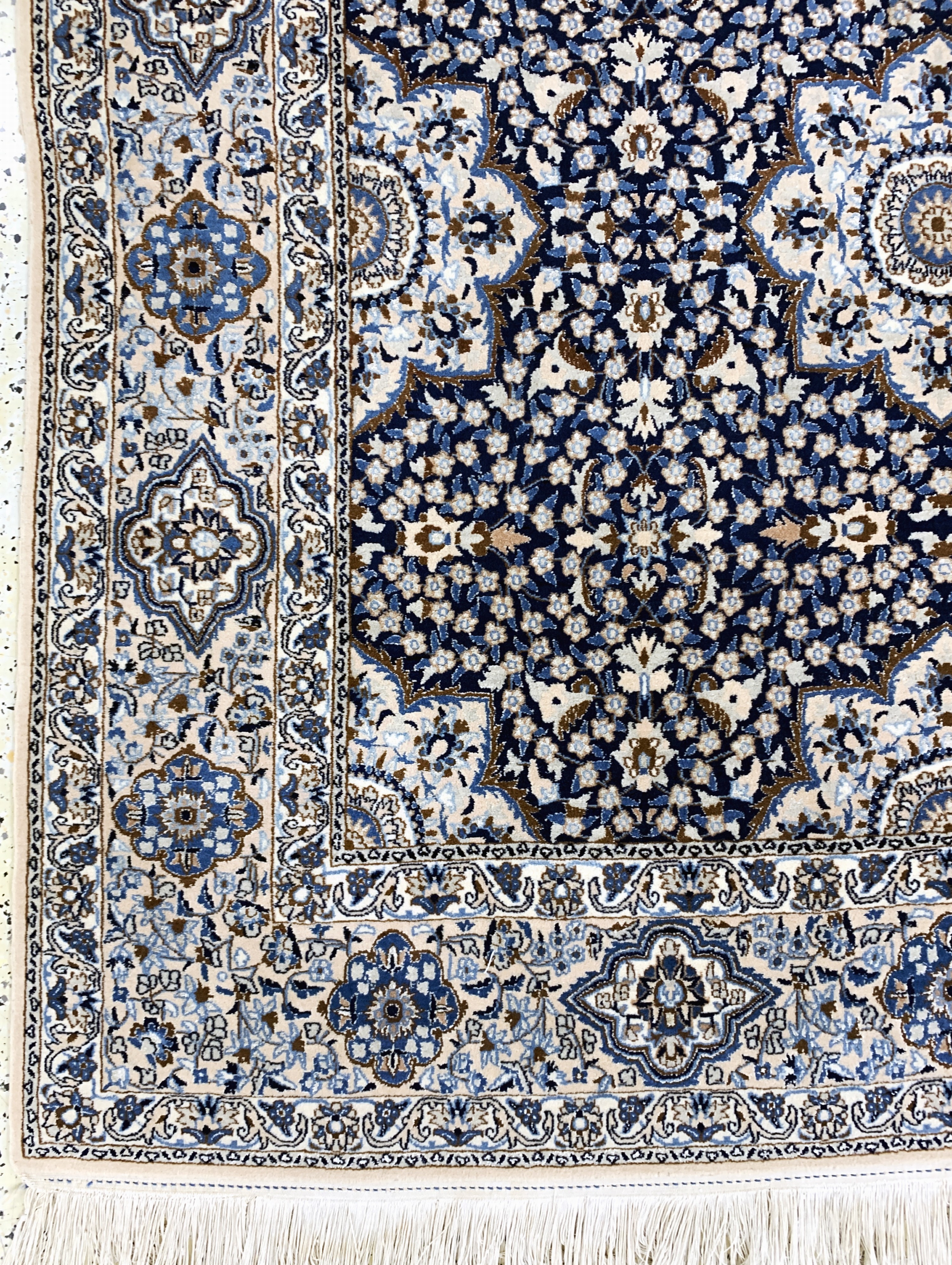 Detail e: Nain fein(9 La), Persien, Ende 20.Jhd, Korkwolle mit Seide, ca. 280 x 170 cm, ca. 500.000 Kn/qm, EHZ: 2