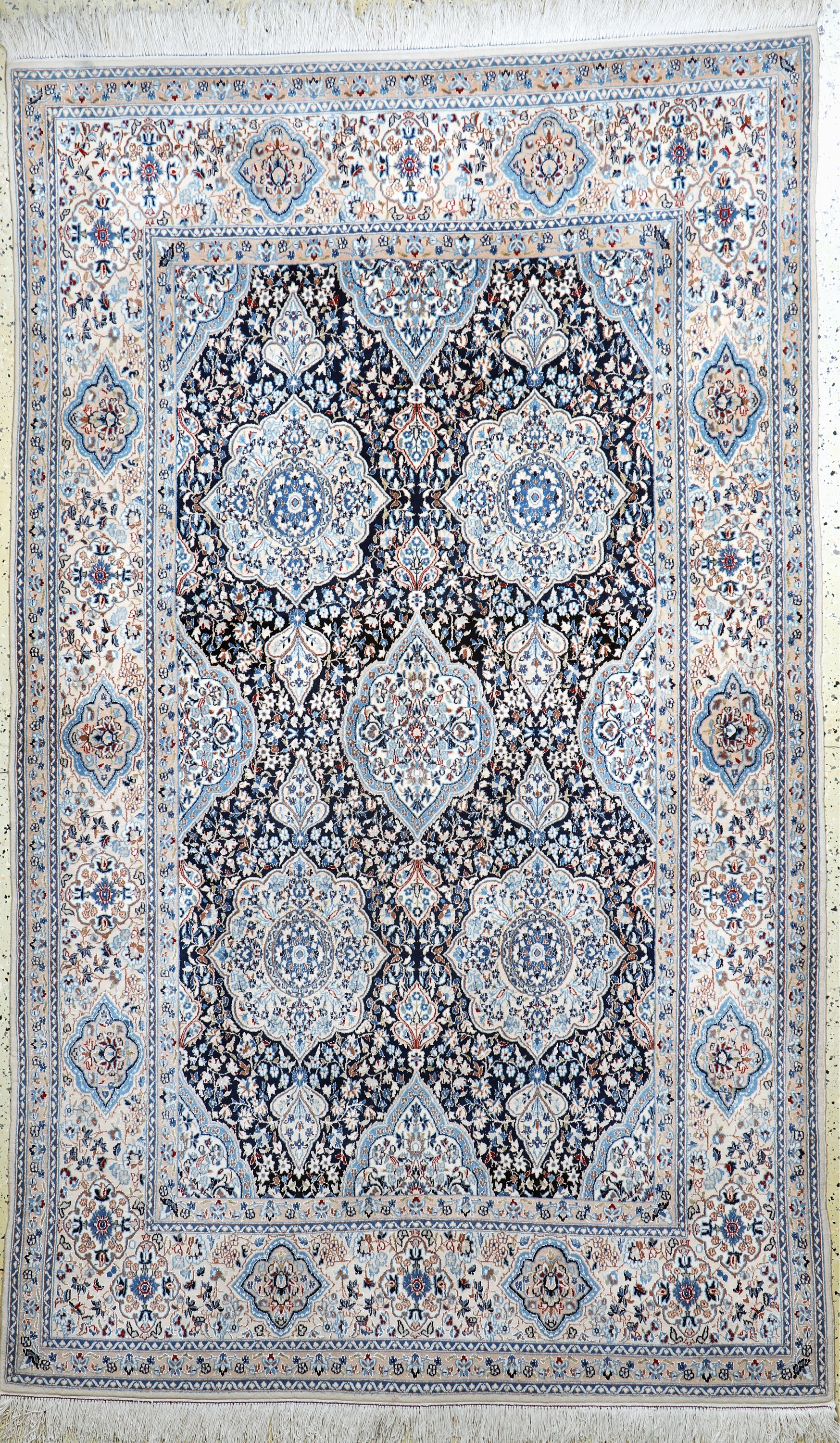 Nain fein(9 La), Persien, Ende 20.Jhd, Korkwolle mit Seide, ca. 253 x 155 cm, ca. 500.000 Kn/qm, EHZ: 2