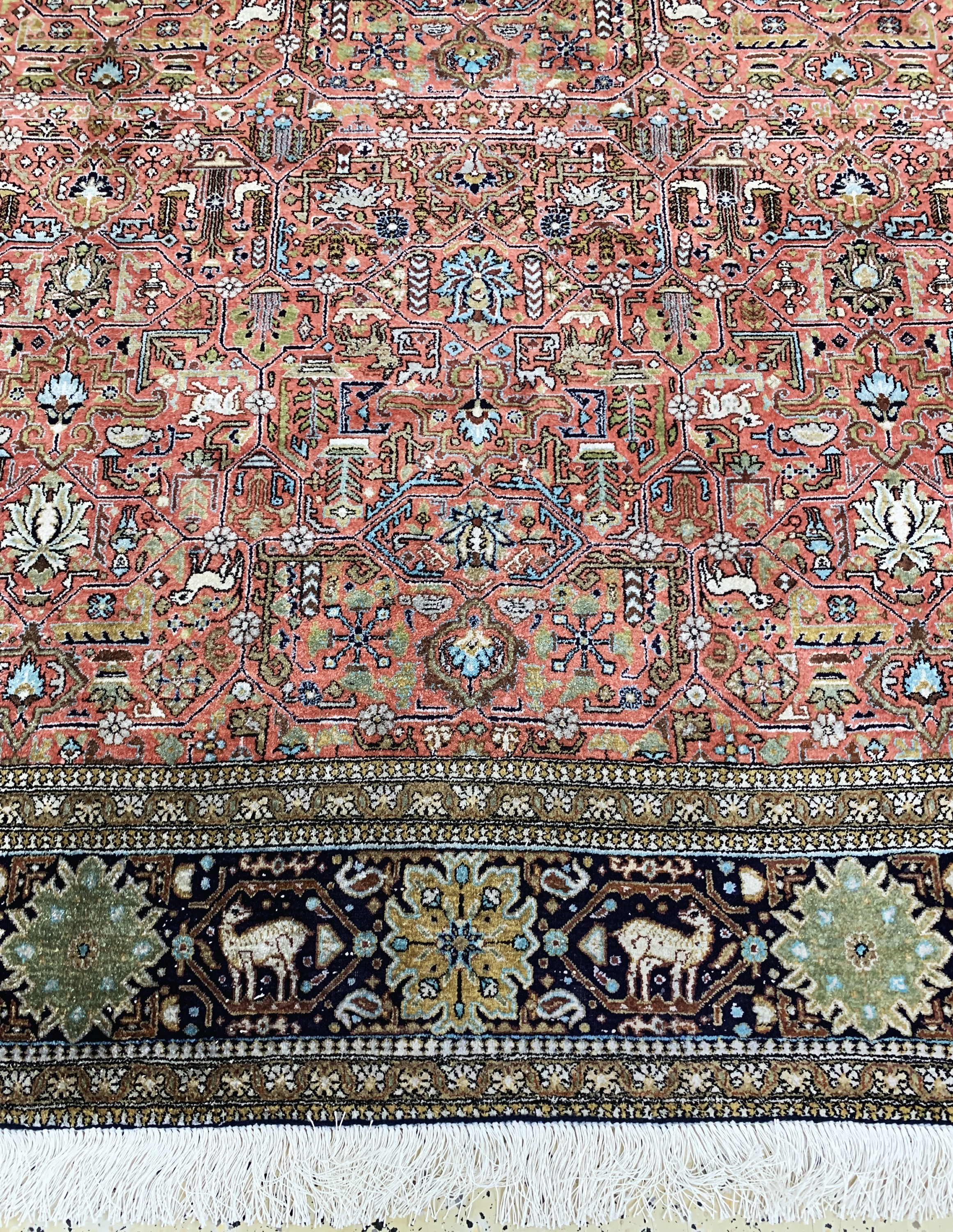 Detail h: Ghom Seide, Persien, Mitte 20.Jhd, reine Naturseide, ca. 330 x 233 cm, EHZ: 2, (Fransenerneuert)