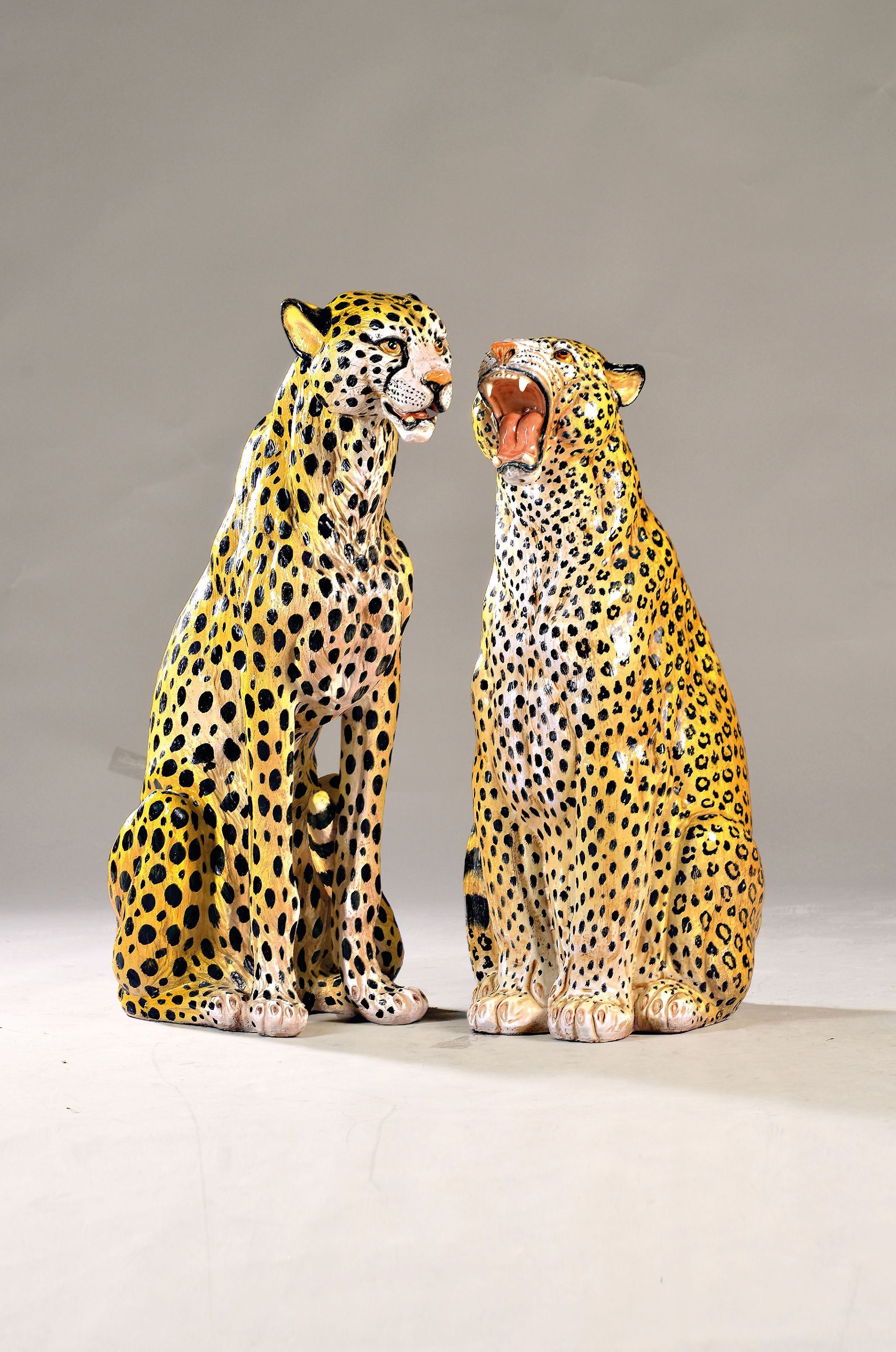 Image 27011278 - Zwei lebensgroße Geparden, Italien, Keramik, wohl 1970er Jahre, handbemalt, H. 92/97 ...