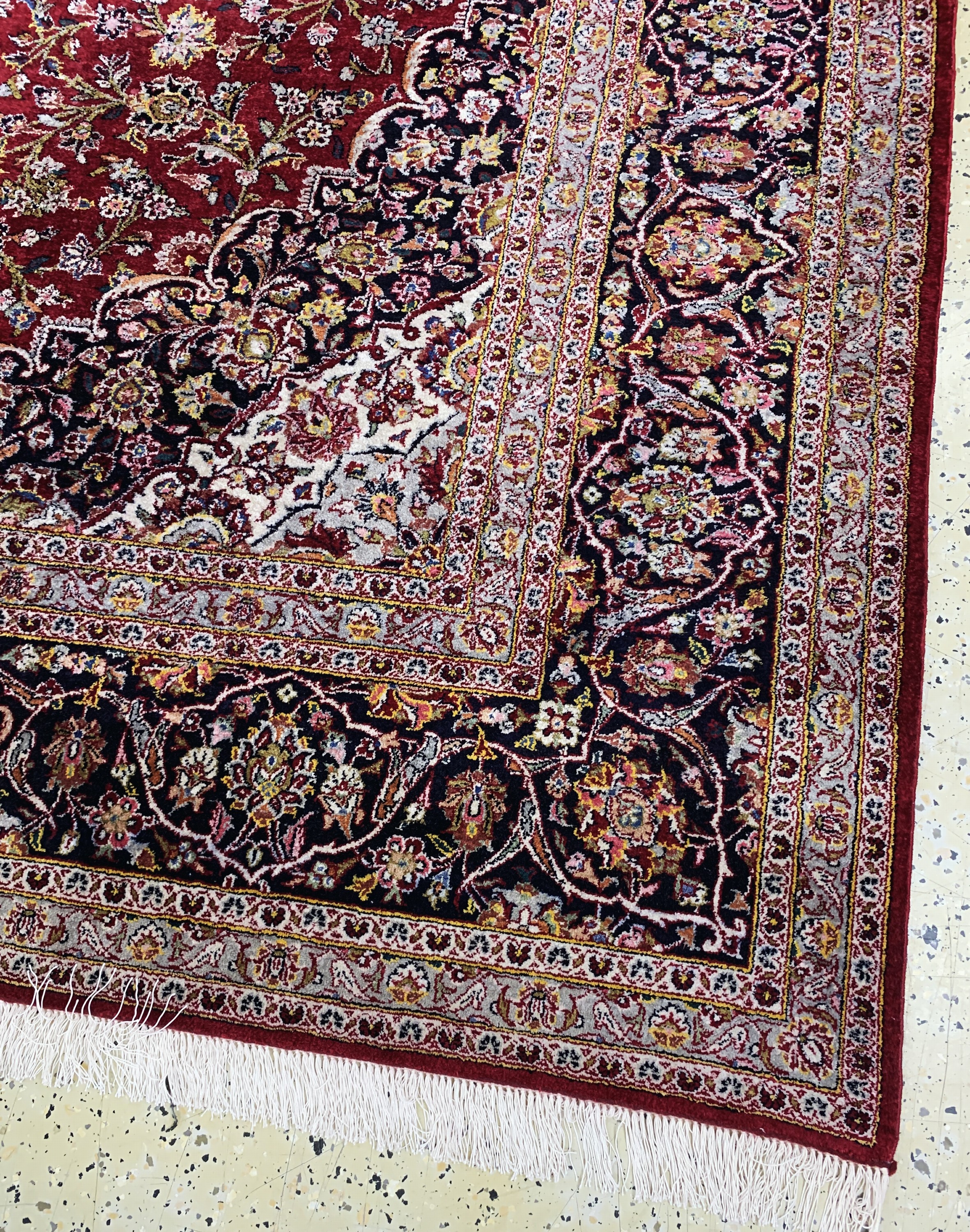 Detail g: Seiden Keschan, Persien, Mitte 20.Jhd, reine Naturseide, ca. 320 x 215 cm, leicht verfärbt, EHZ: 2