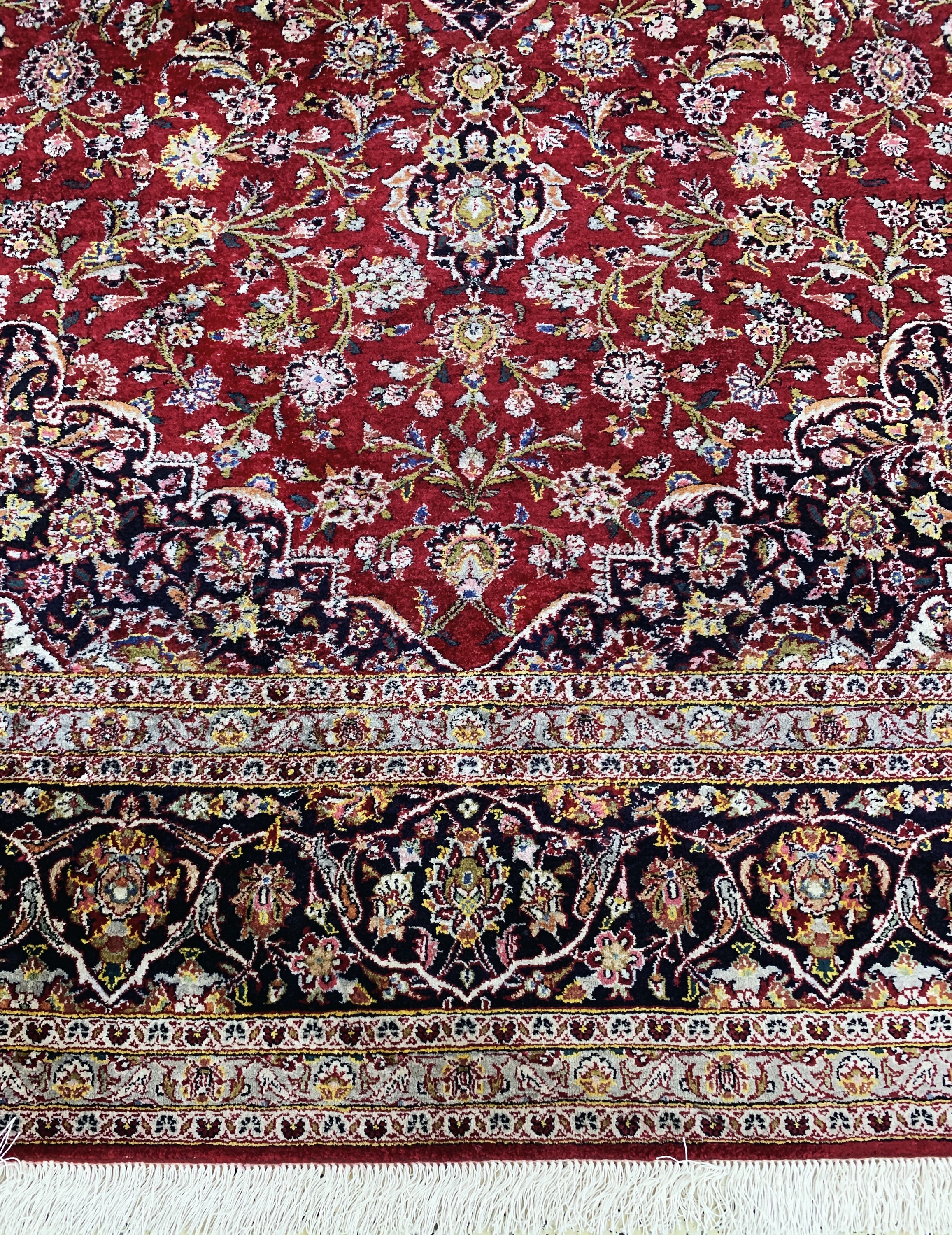 Detail h: Seiden Keschan, Persien, Mitte 20.Jhd, reine Naturseide, ca. 320 x 215 cm, leicht verfärbt, EHZ: 2