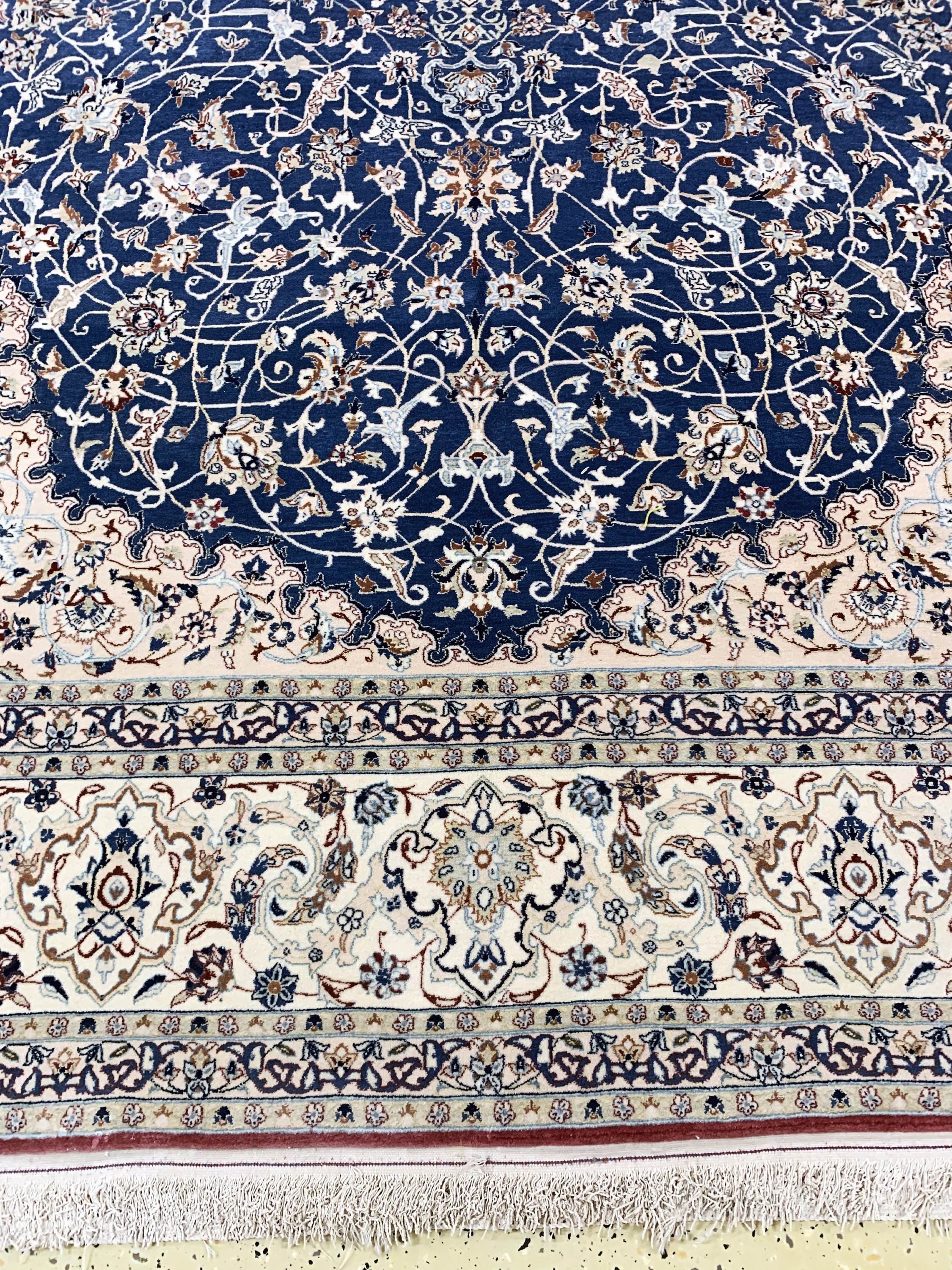 Detail b: Nain"Tudeschk"fein, Persien, Anfang 20.Jhd,Korkwolle mit Seide, ca. 337 x 207 cm, EHZ: 2