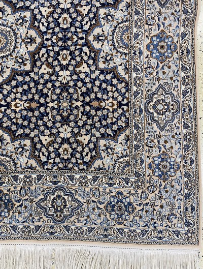 27011257d - Nain fein(9 La), Persien, Ende 20.Jhd, Korkwolle mit Seide, ca. 280 x 170 cm, ca. ...