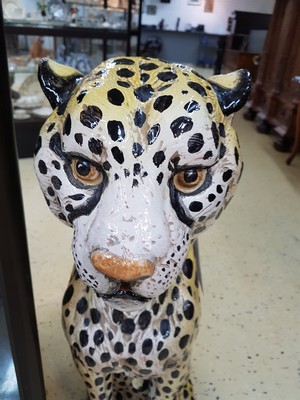 27011278d - Zwei lebensgroße Geparden, Italien, Keramik, wohl 1970er Jahre, handbemalt, H. 92/97 ...