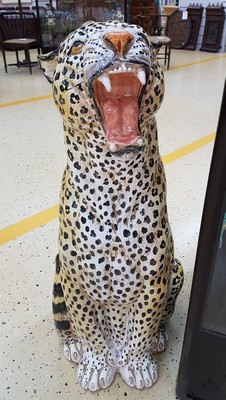 27011278e - Zwei lebensgroße Geparden, Italien, Keramik, wohl 1970er Jahre, handbemalt, H. 92/97 ...