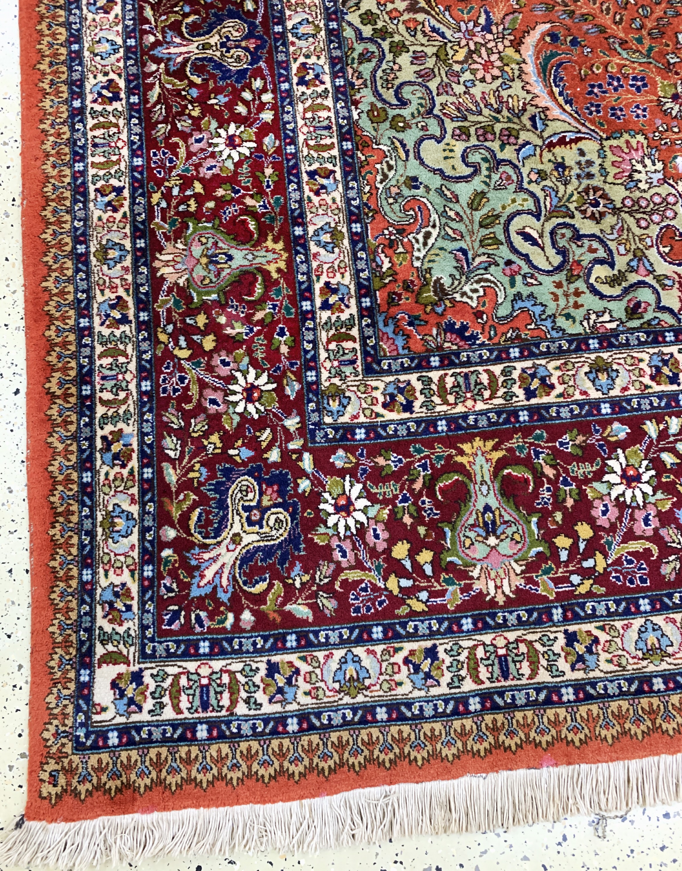 Detail c: Täbriz(40 Raj), Persien, Mitte 20.Jhd, Wolle auf Baumwolle, ca. 420 x 305 cm, EHZ: 2,(kleine restaurierungen)