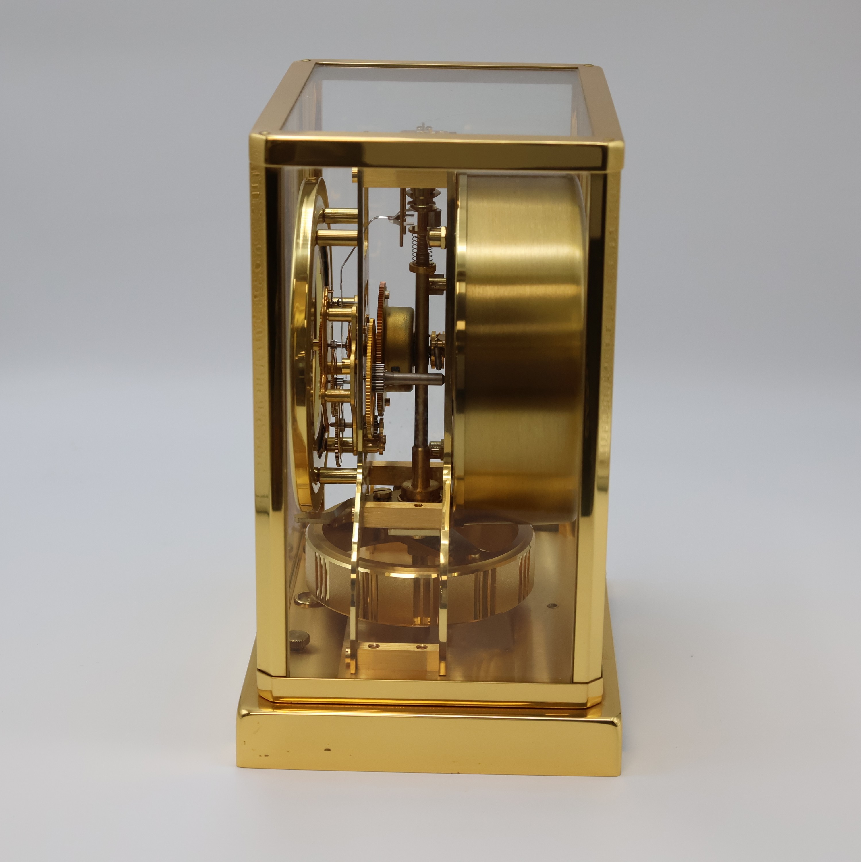Detail c: Jaeger-LeCoultre Drehpendel-Tischuhr Atmos V Referenz 5800 Modell Classic, Schweiz um 1980, verg., 5-seitig vergl. Geh., nach vorn zu öffnen durch ...