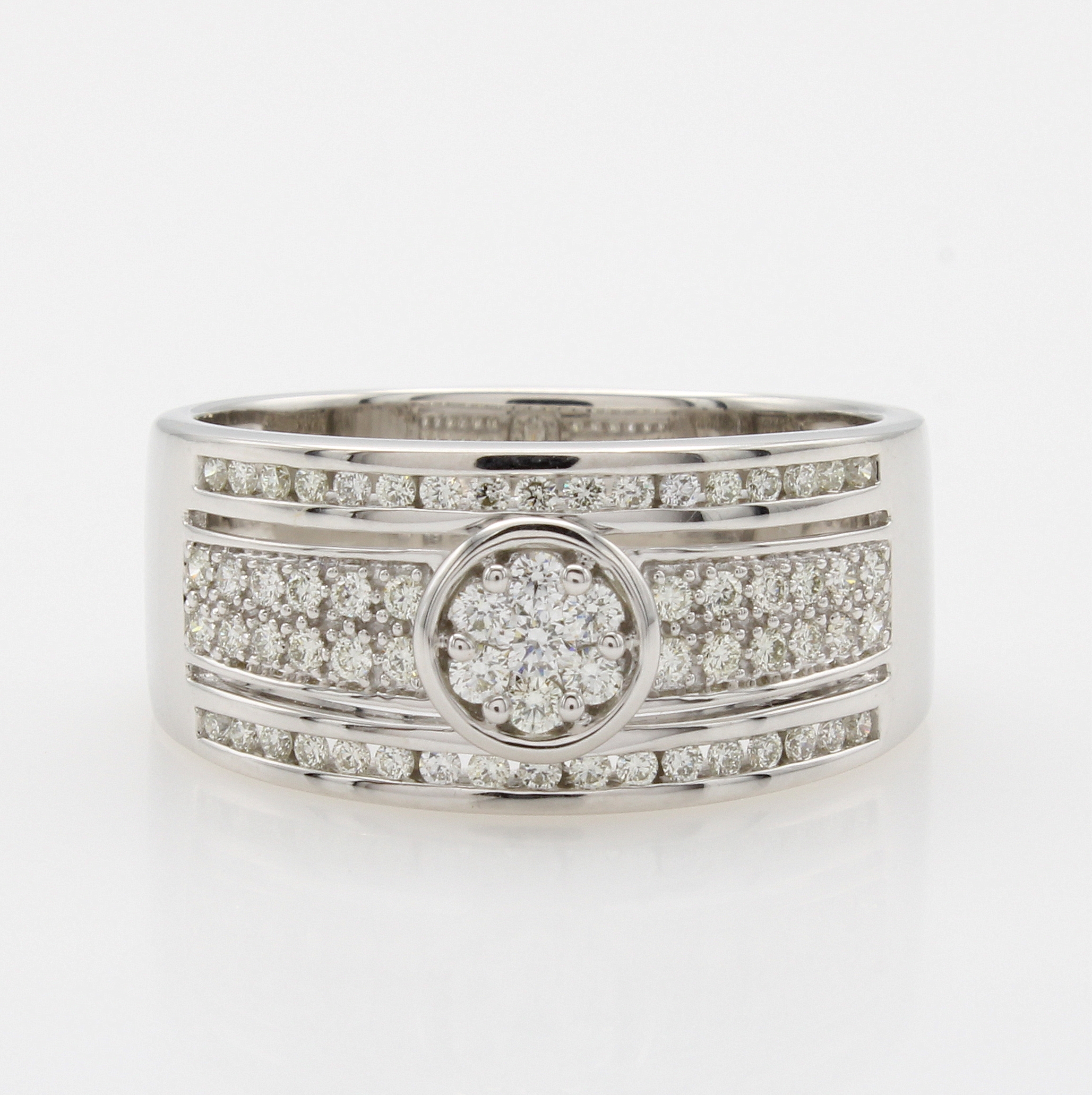 Image 27011502 - Ring mit Brillanten, WG 585/000, 7 Brill. in aufgesetzter Zargenfassung u. Besatzbrill. ...