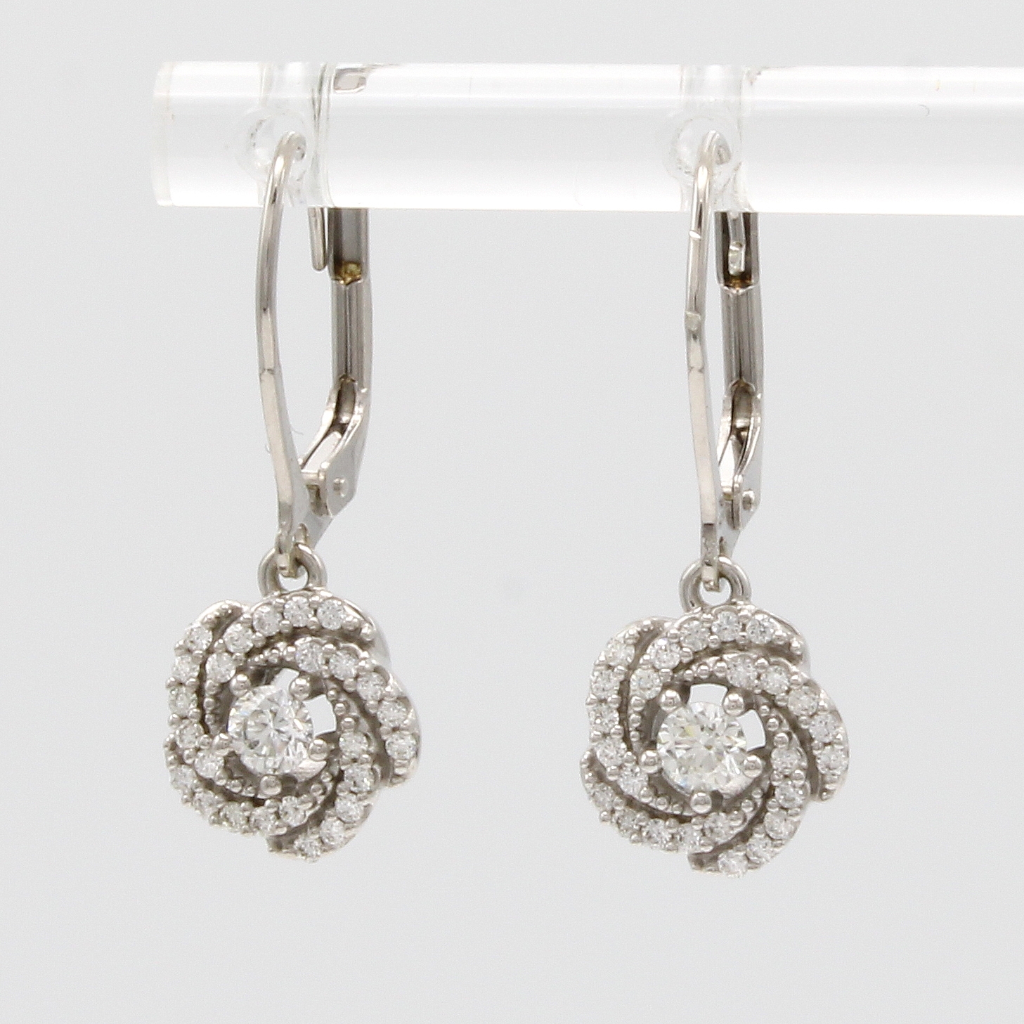 Image 27011526 - Paar Ohrgehänge mit Brillanten, WG 585/000, Brill. zus. ca. 0.50 ct Weiß/lupenr., ...