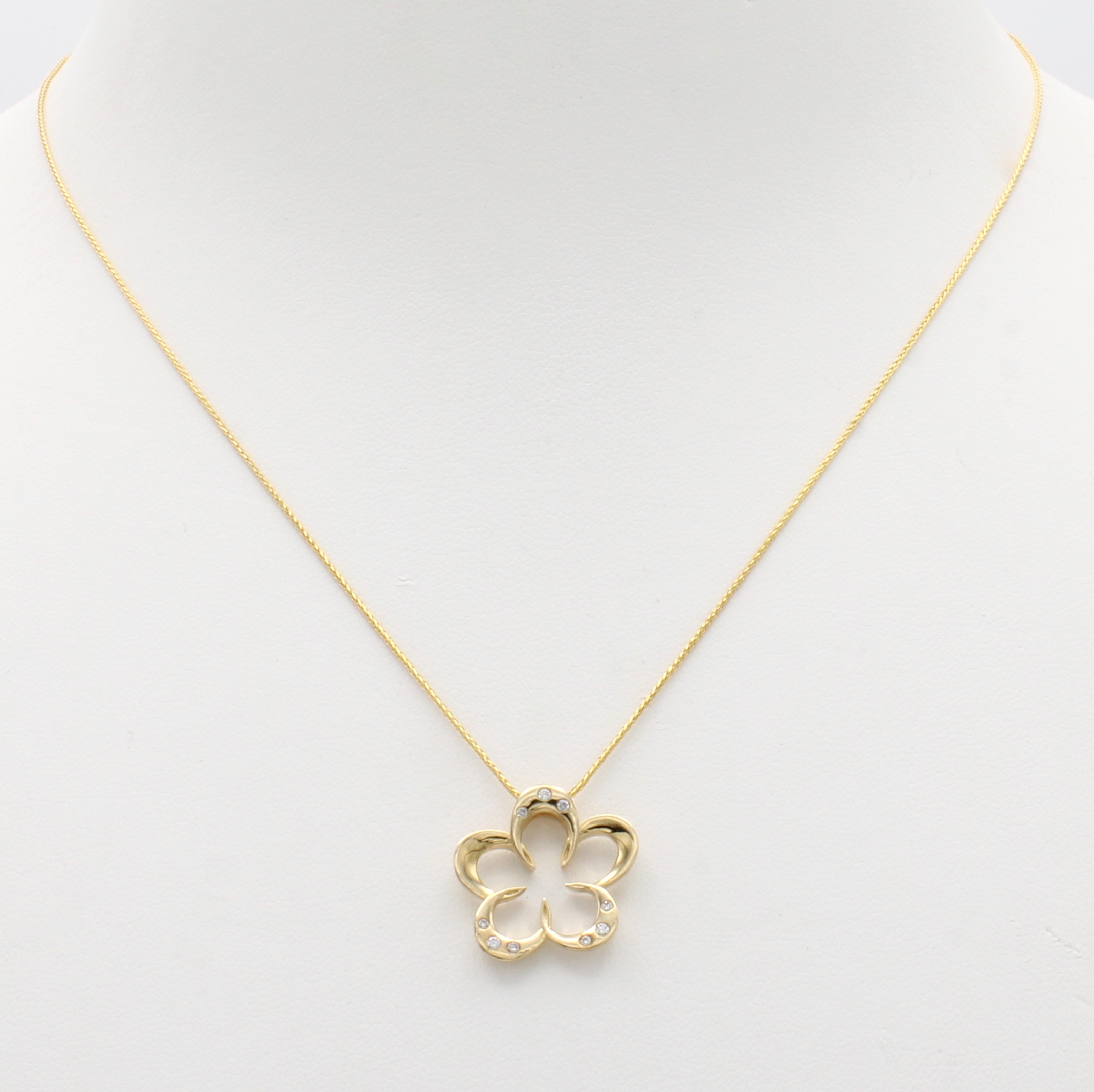 Image 27011528 - Anhänger mit Brillanten an Kette, 585/000, Blütenform, 9 Brill. zus. ca. 0.08 ct ...