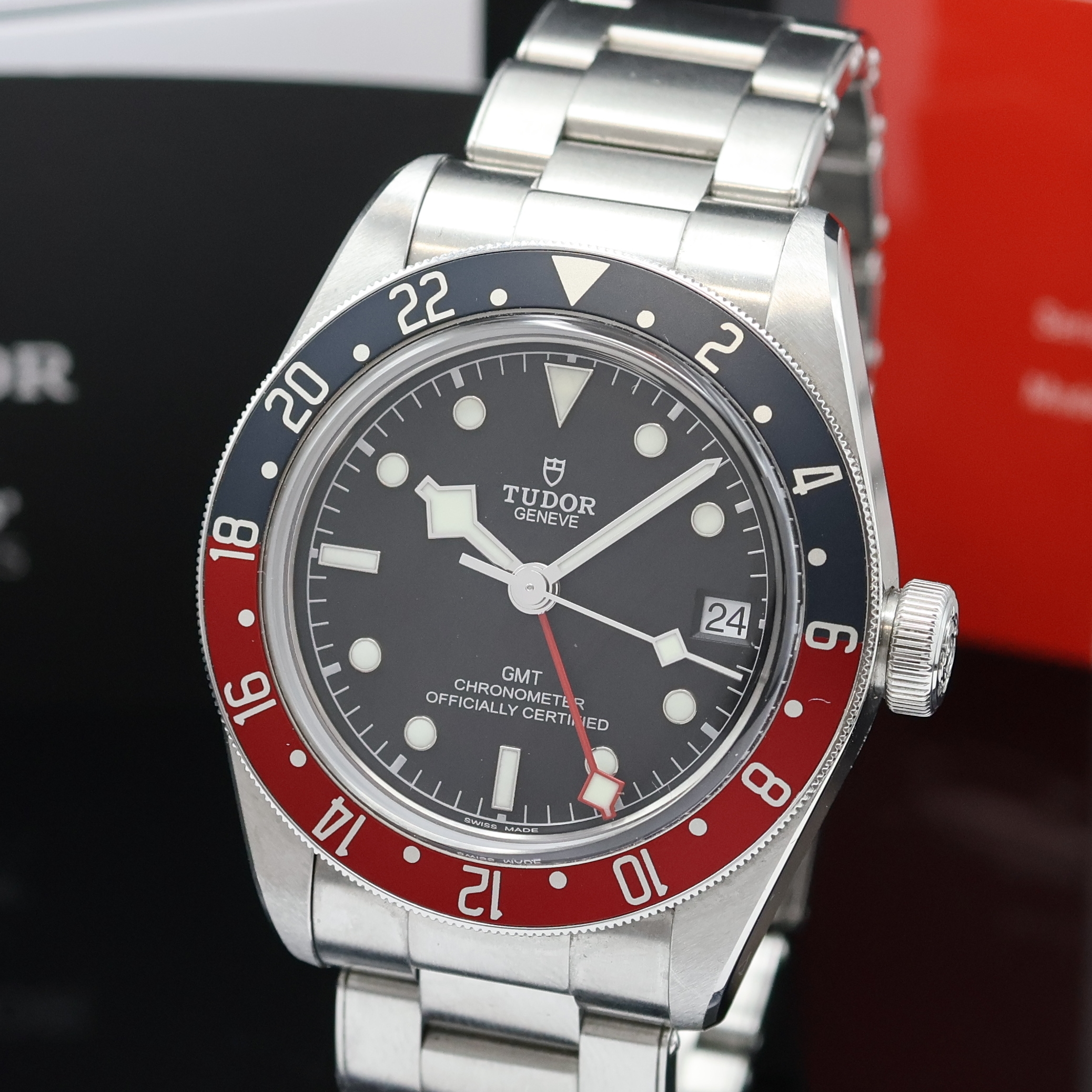Detail a: TUDOR Black-Bay GMT Chronometer Herrenarmbanduhr Referenz 79830RB, Schweiz verk. lt. beil. Pap. 03/2020, Automatik, Edelstahlgeh. inkl. orig. ...