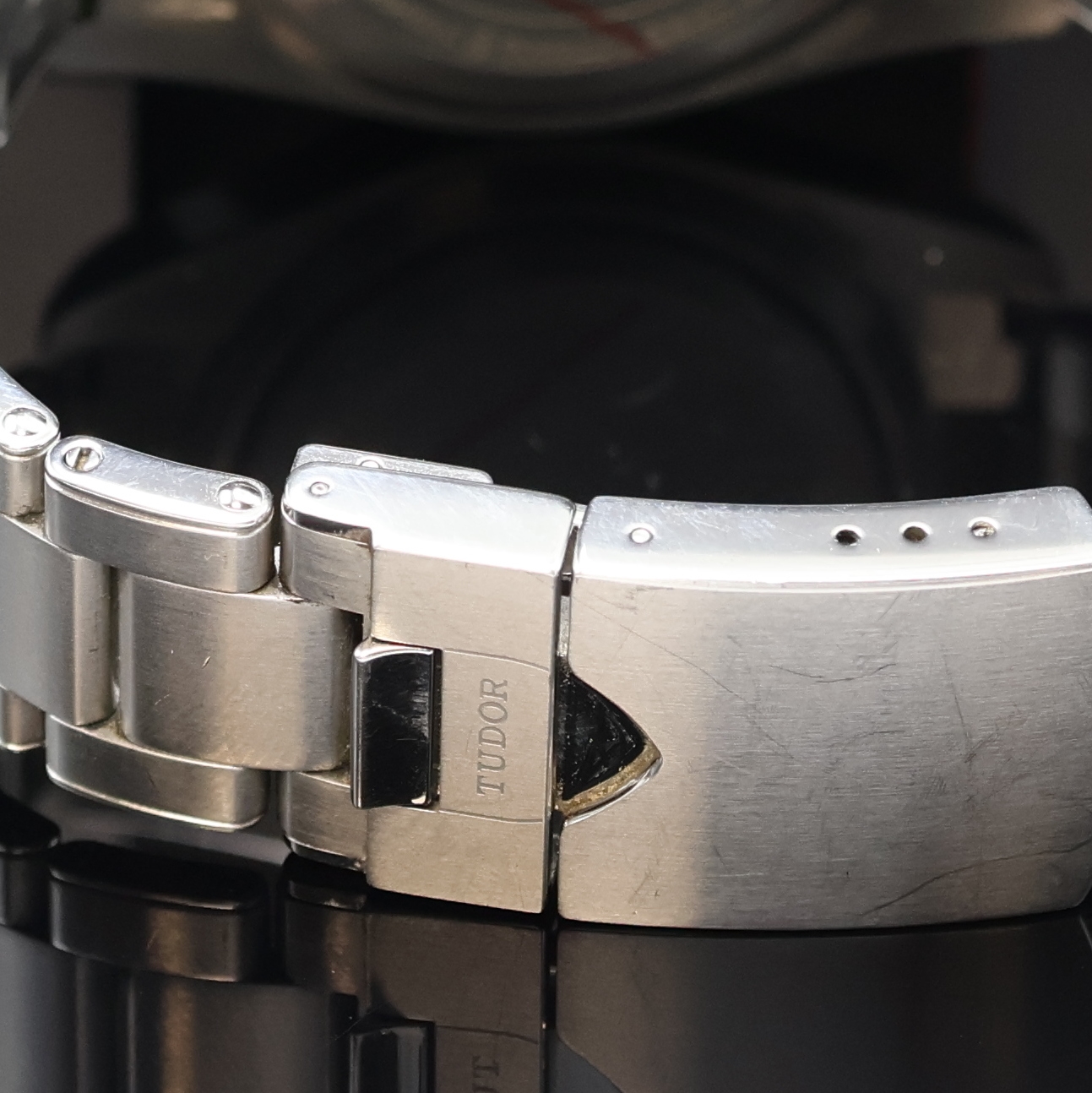 Detail b: TUDOR Black-Bay Chronometer Herrenarmbanduhr Referenz 79230, Schweiz lt. beil. Pap. verk. 04/2020, Automatik, Edelstahlgeh. inkl. orig. Gliederband ...