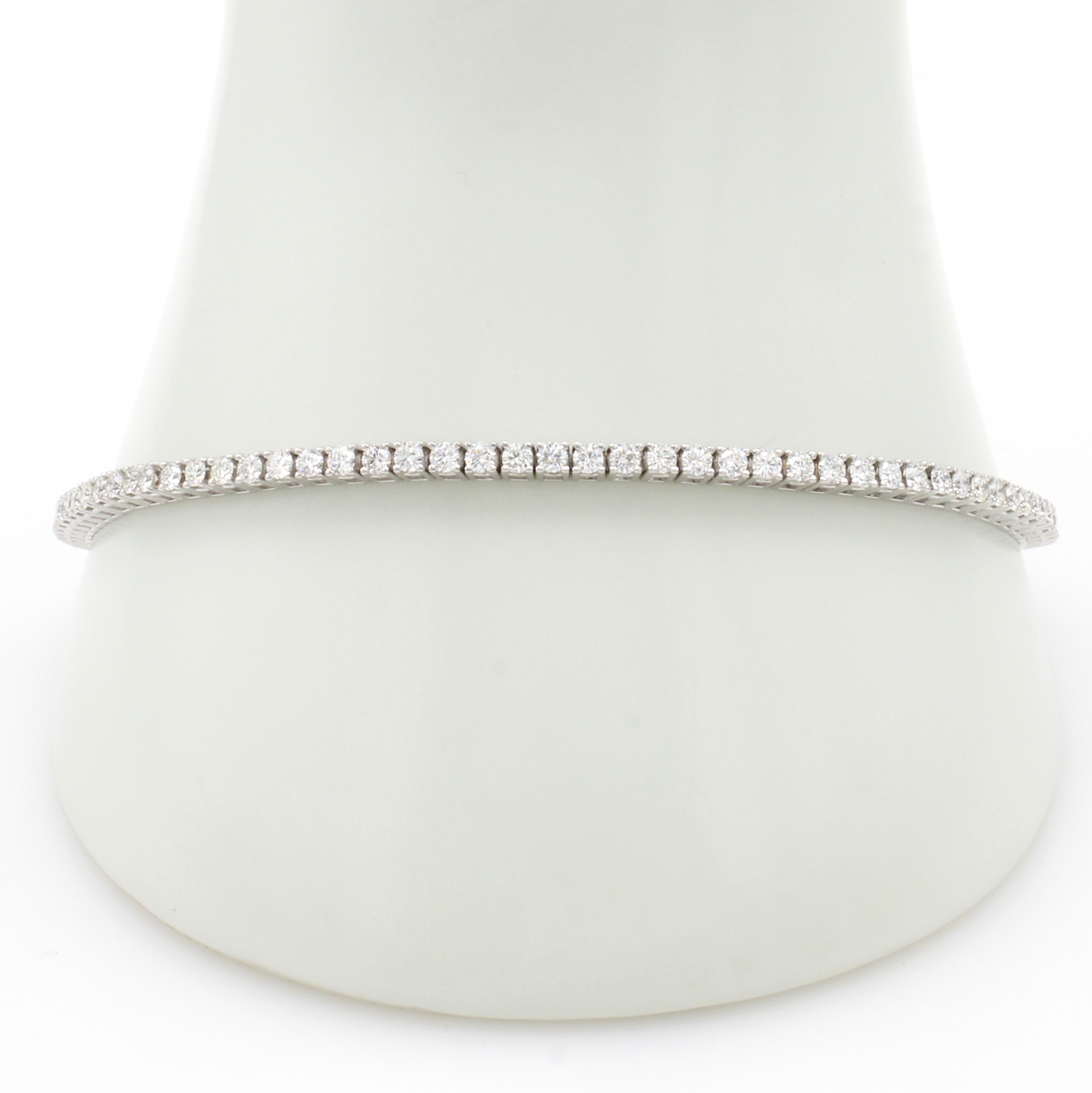 Image 27011567 - Armband mit Brillanten, WG 750/000, 94 Brill. zus. ca. 2.70 ct Weiß/lupenrein, ...