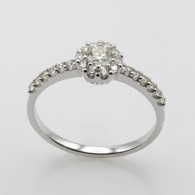 27011508a - Ring mit Brillanten, WG 585/000, runder Ringkopf u. Ringschultern bes. m. Brill. zus. ...