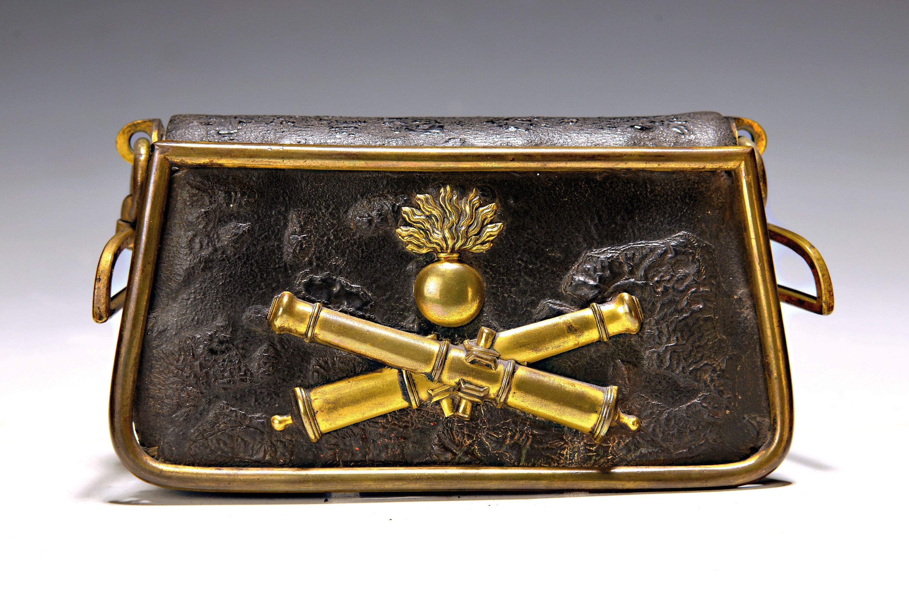 Image 27011684 - Kartuschkasten, Frankreich, Feldartillerie, 19. Jh., Leder bezogen, Messingauflagen, ...