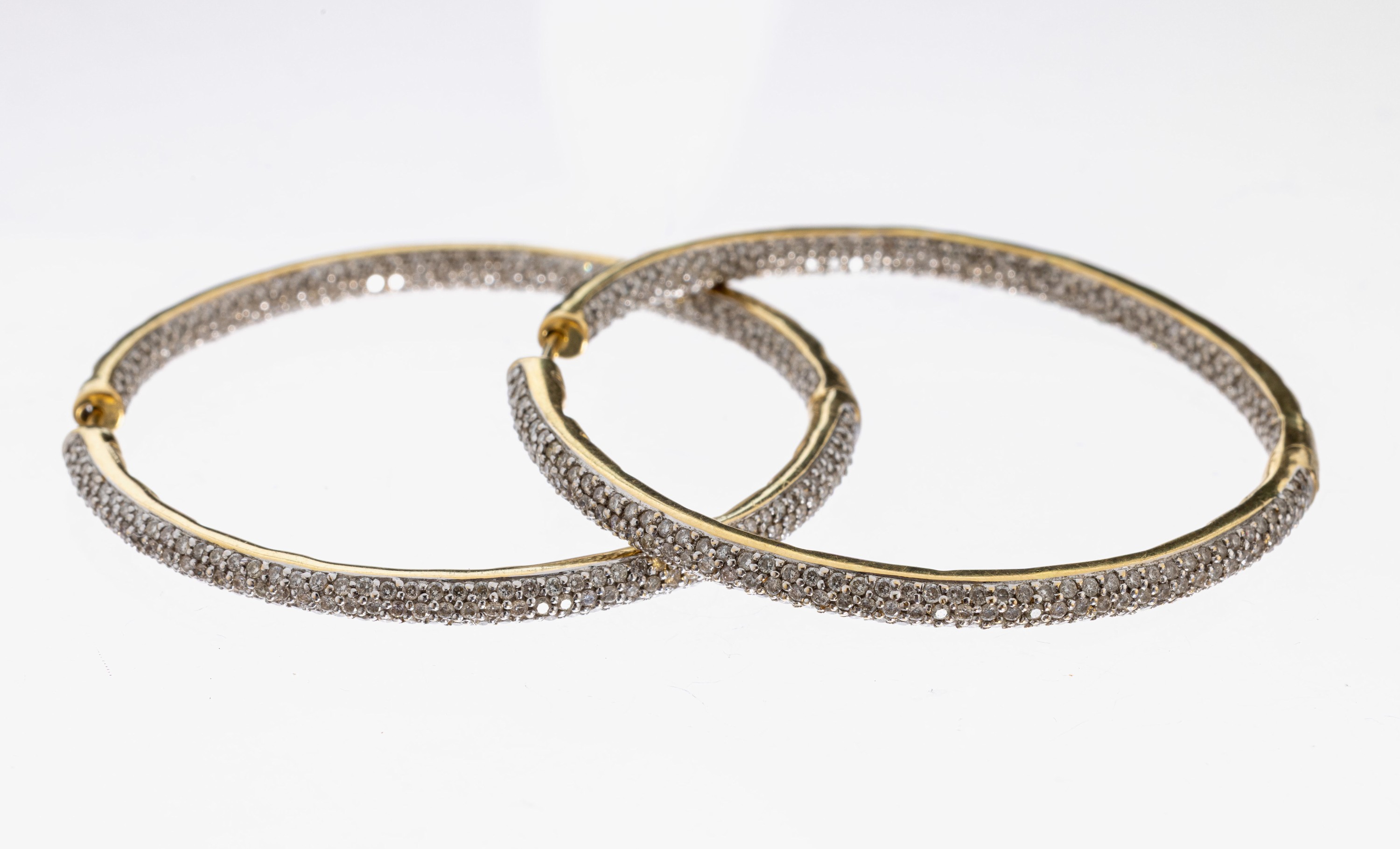 Image 27011691 - Paar 18 kt Gold Brillant-Ohrcreolen, GG 750/000, 554 Brillanten zus. ca. 2.96 ct ...